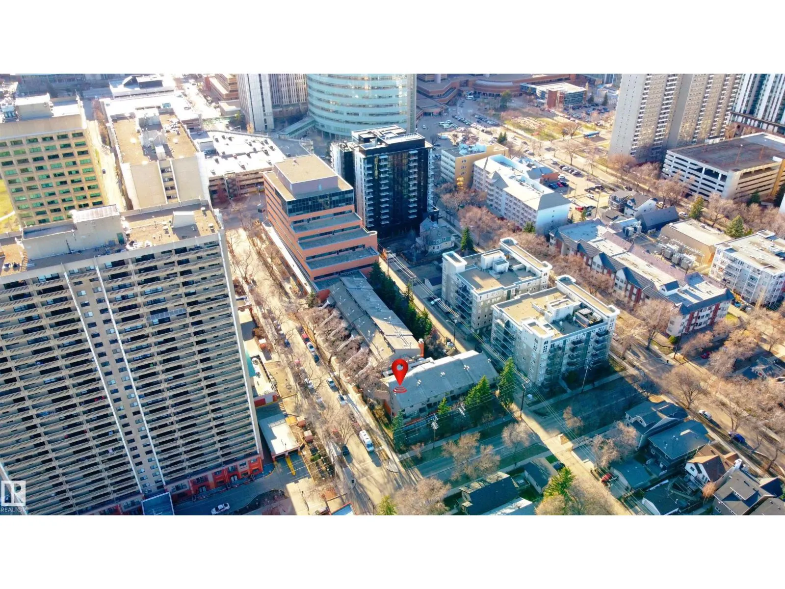 11120 83 AV NW