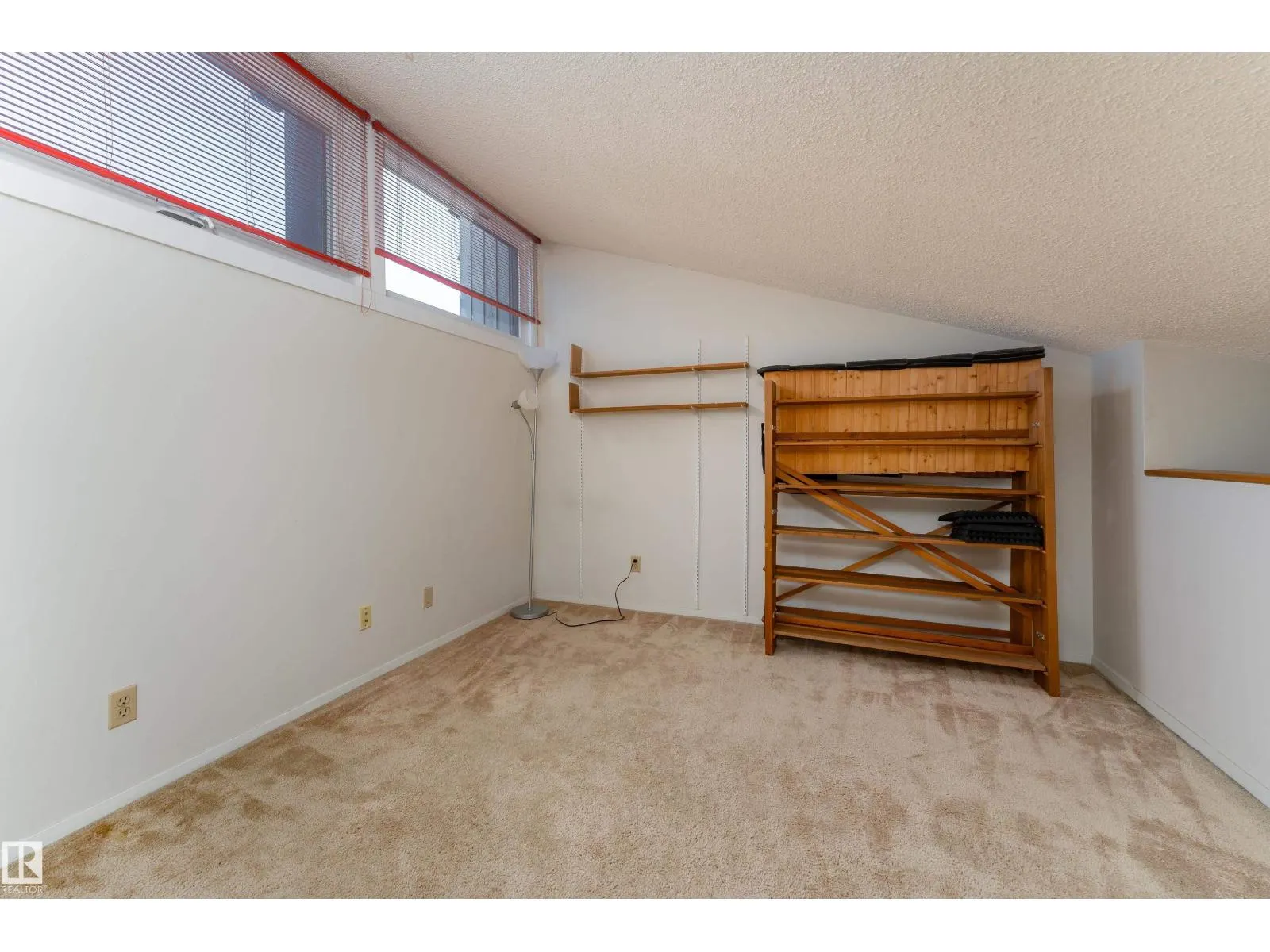 11120 83 AV NW