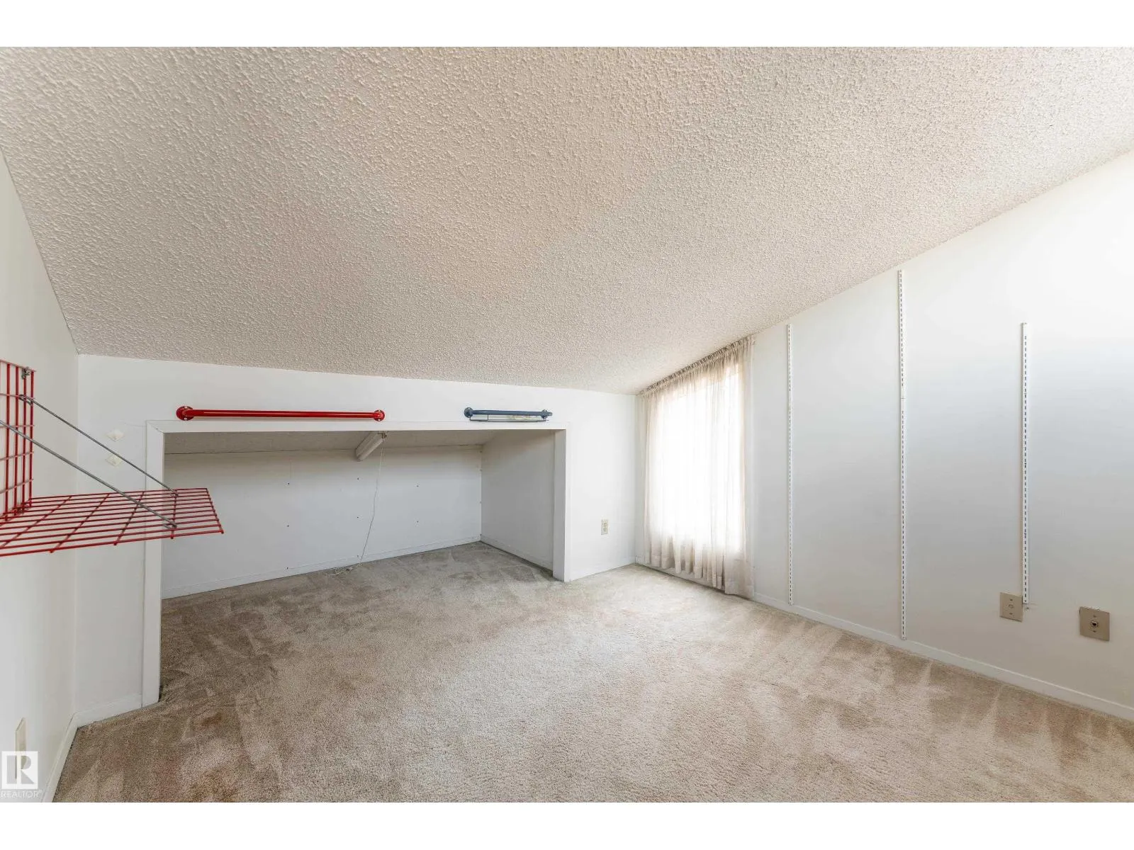 11120 83 AV NW
