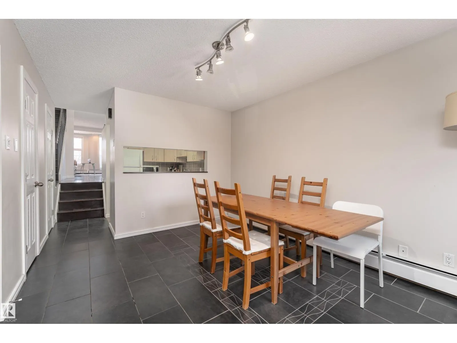 11120 83 AV NW