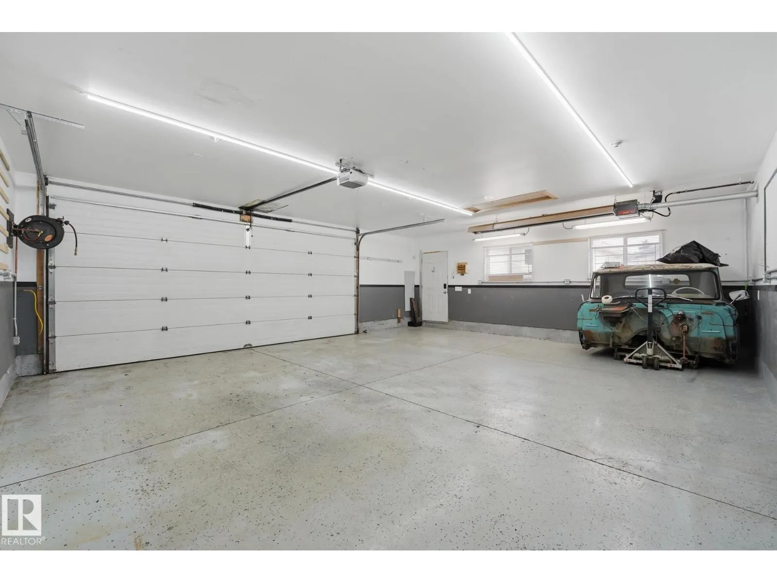 13304 63 ST NW
