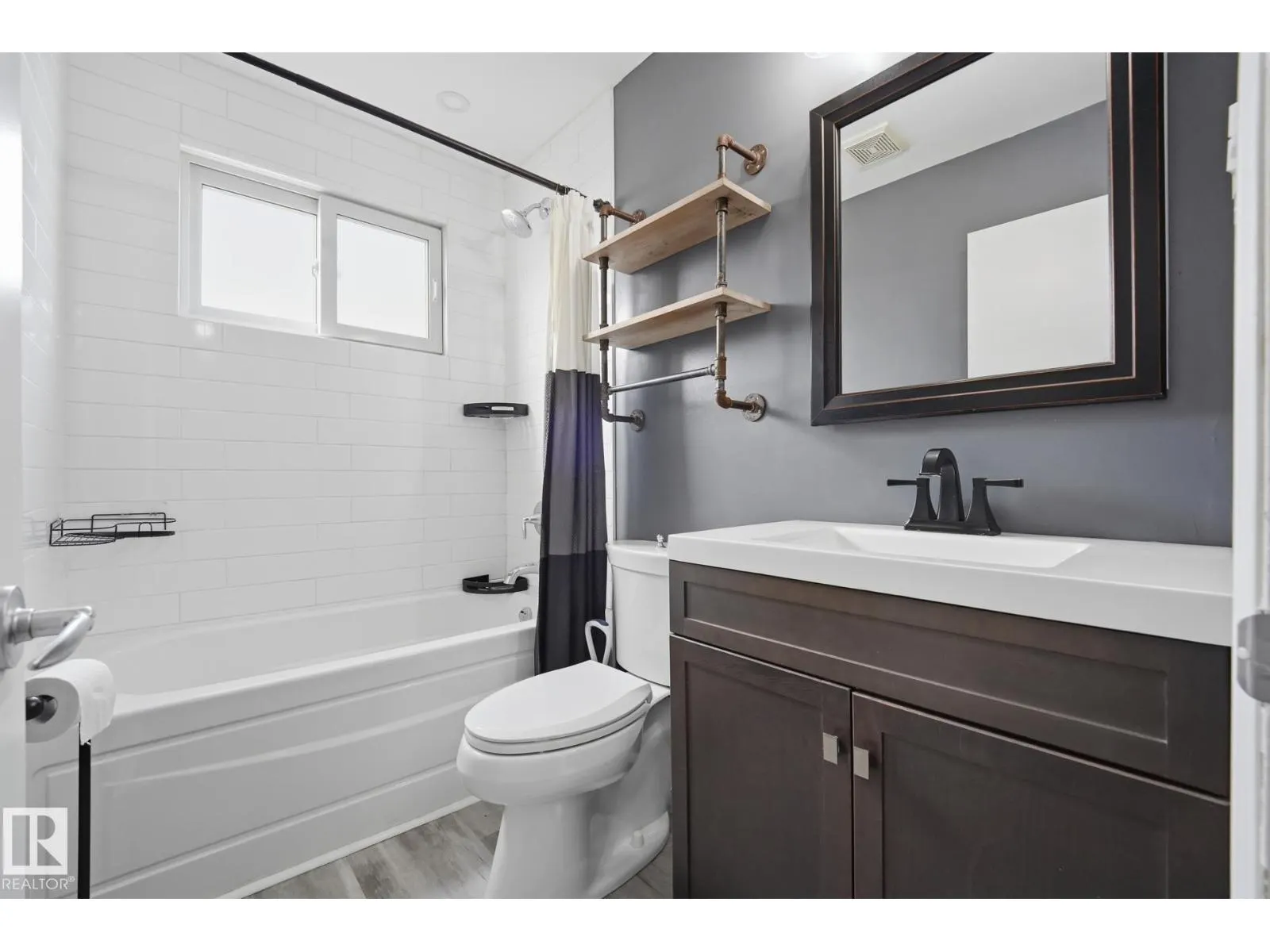 13304 63 ST NW