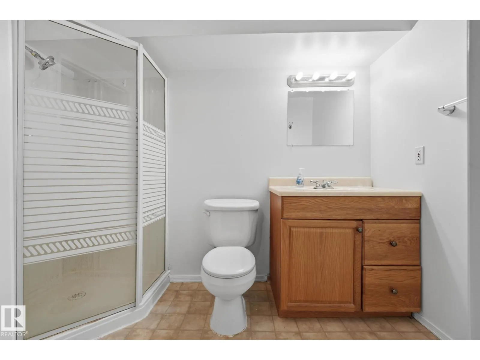13304 63 ST NW