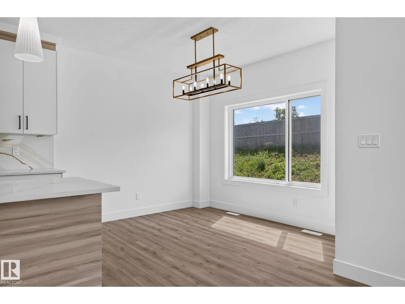 63 SILVERSTONE DR