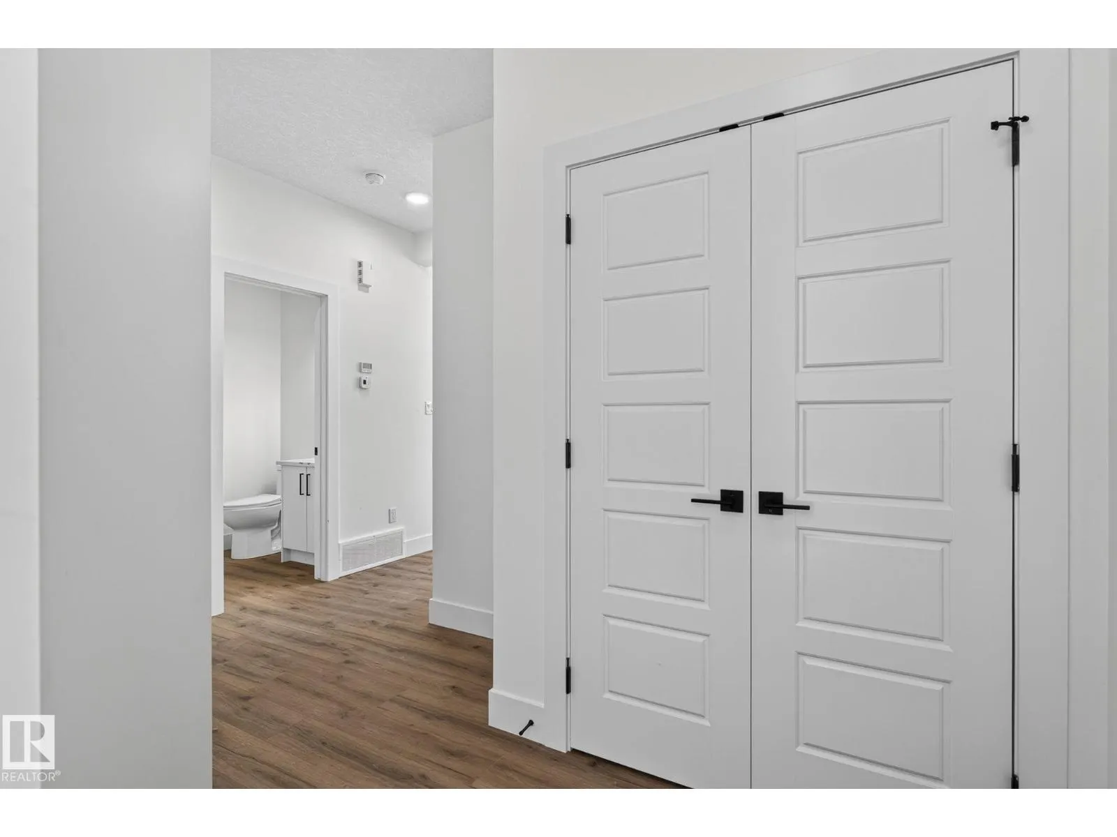 63 SILVERSTONE DR