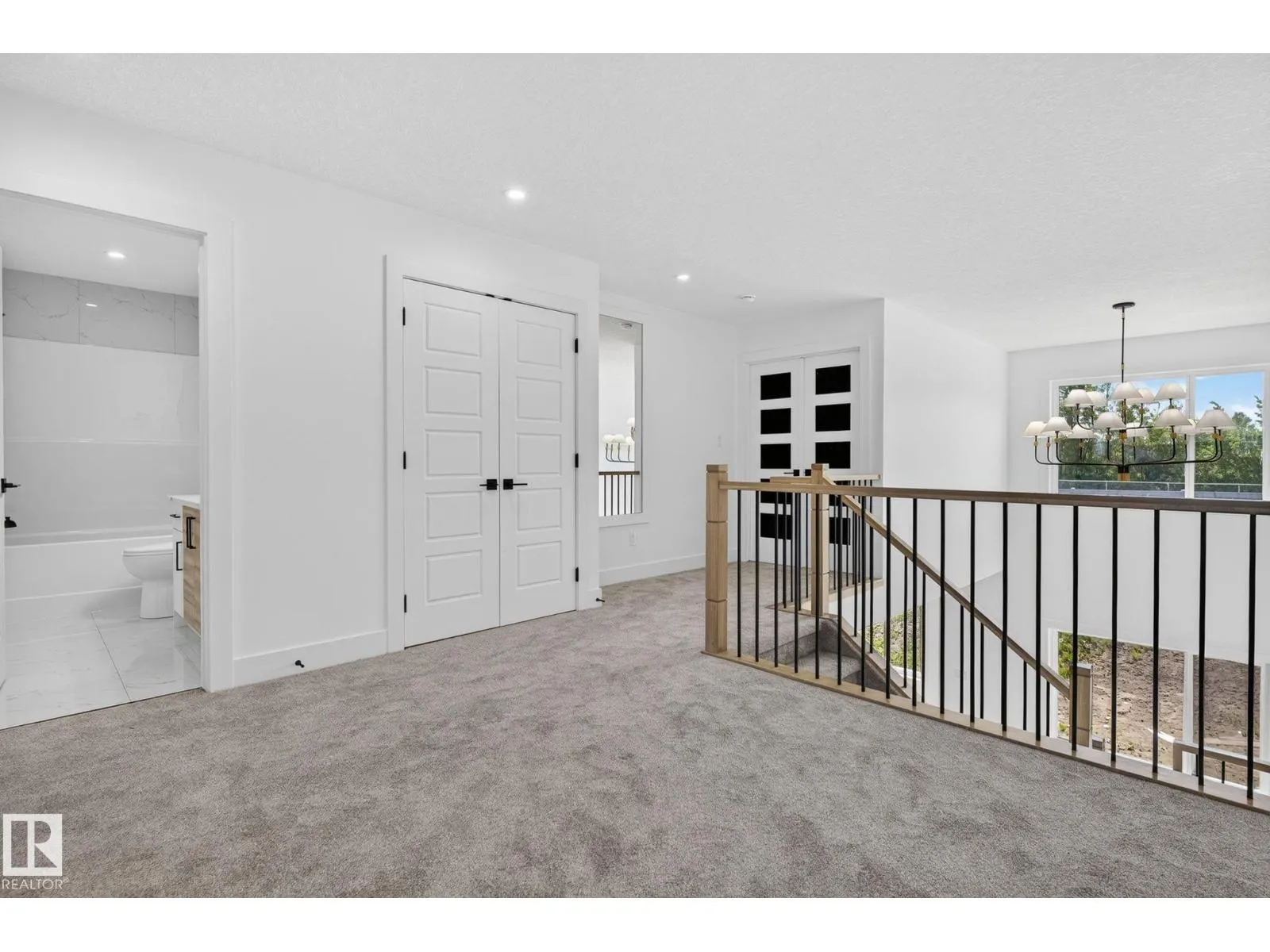 63 SILVERSTONE DR
