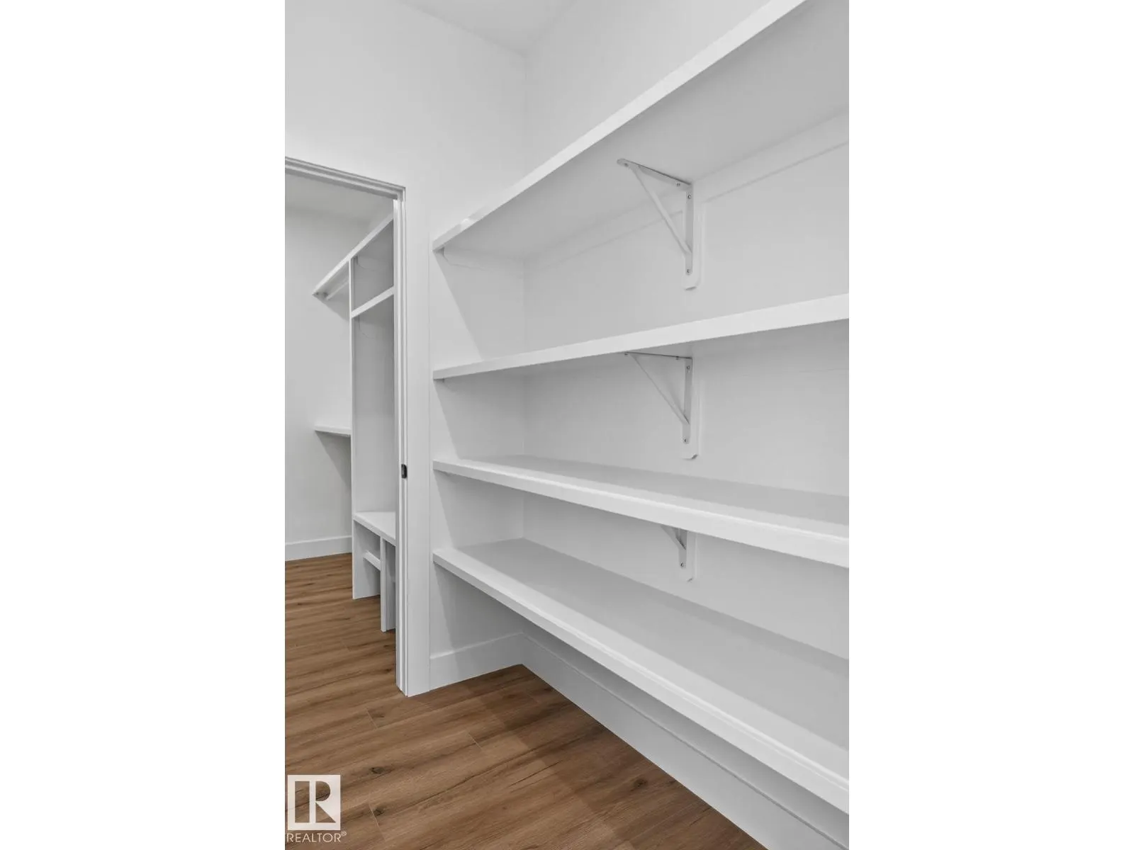 63 SILVERSTONE DR