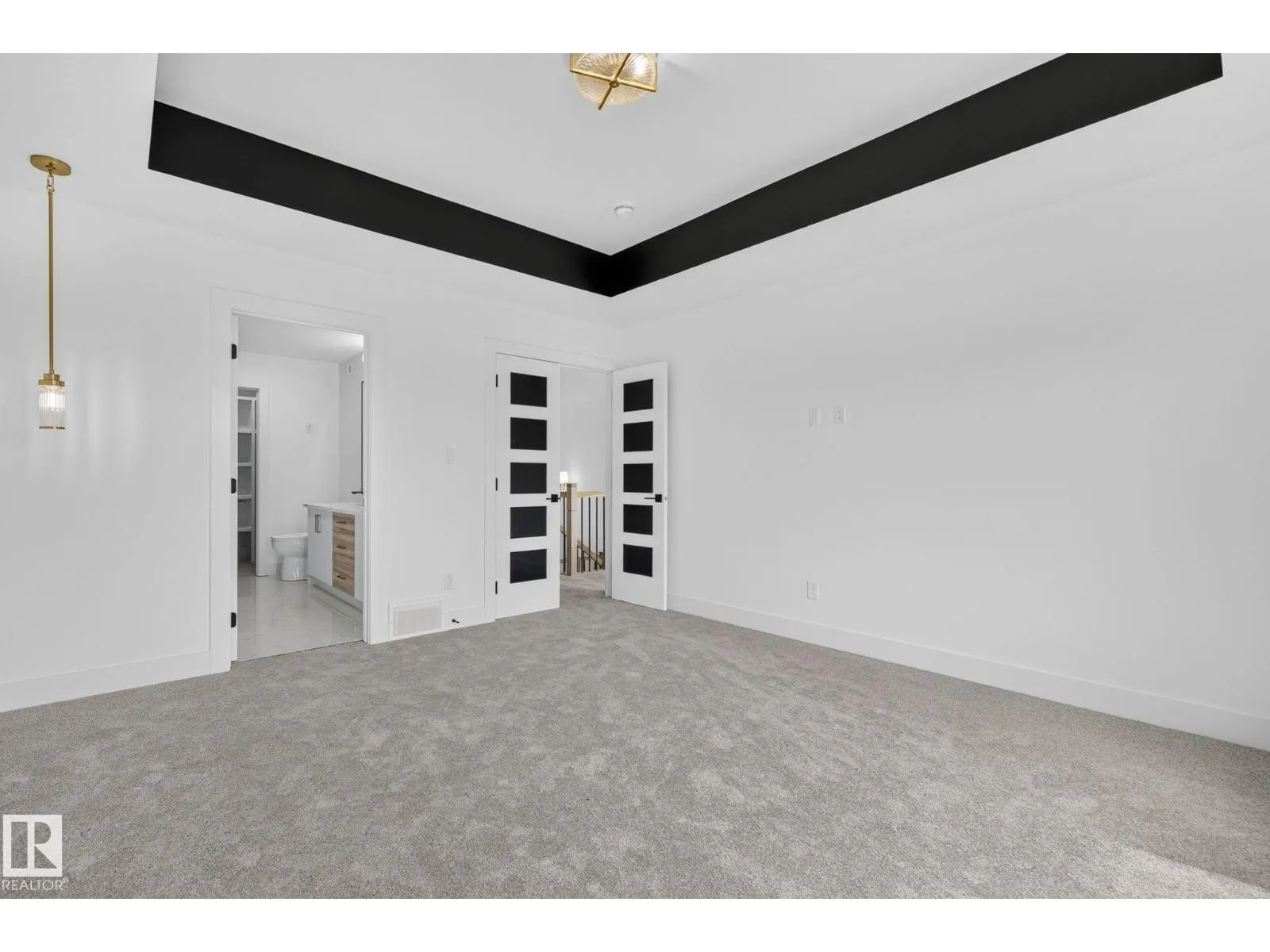 65 SILVERSTONE DR