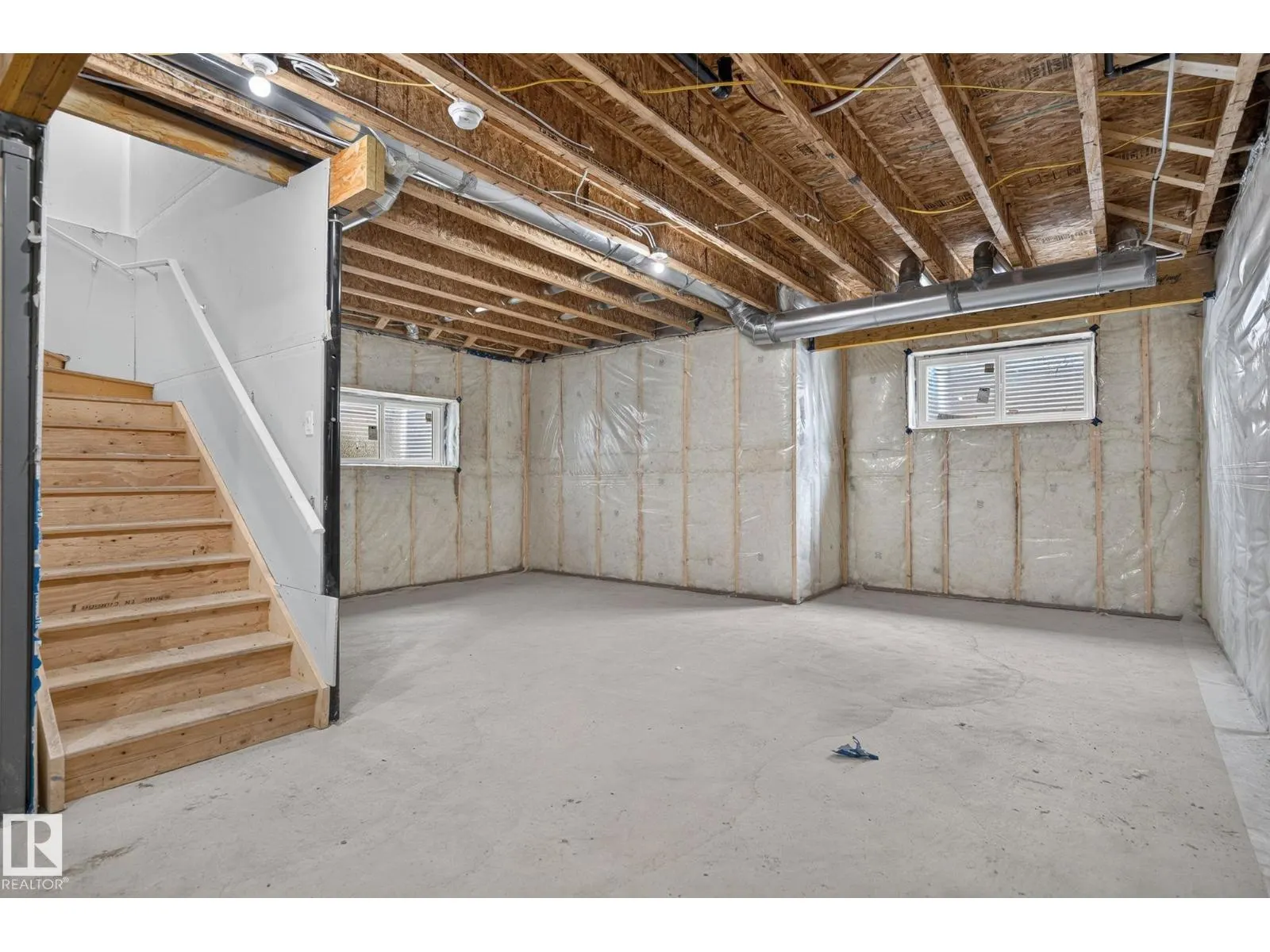65 SILVERSTONE DR