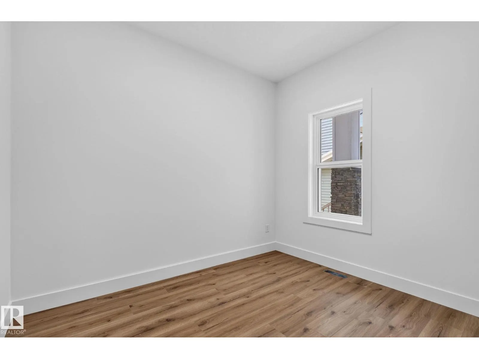 65 SILVERSTONE DR