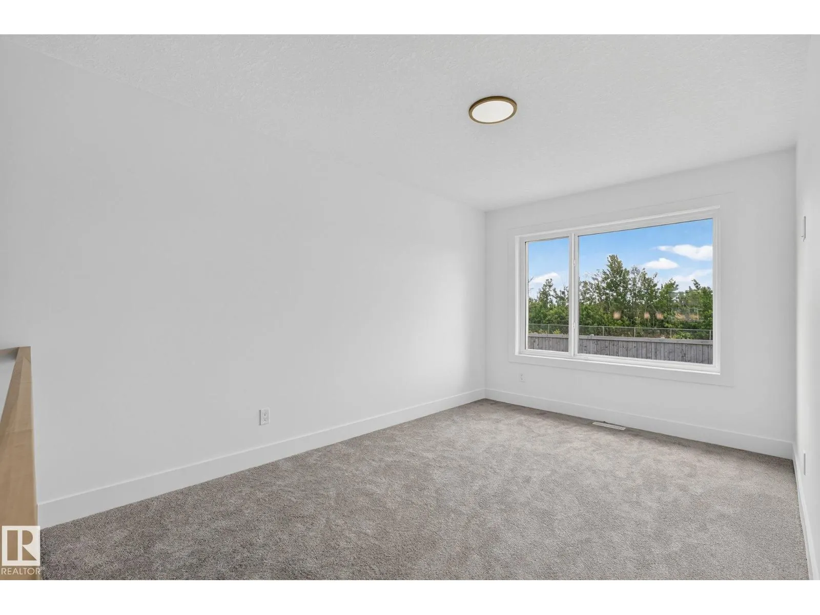 65 SILVERSTONE DR