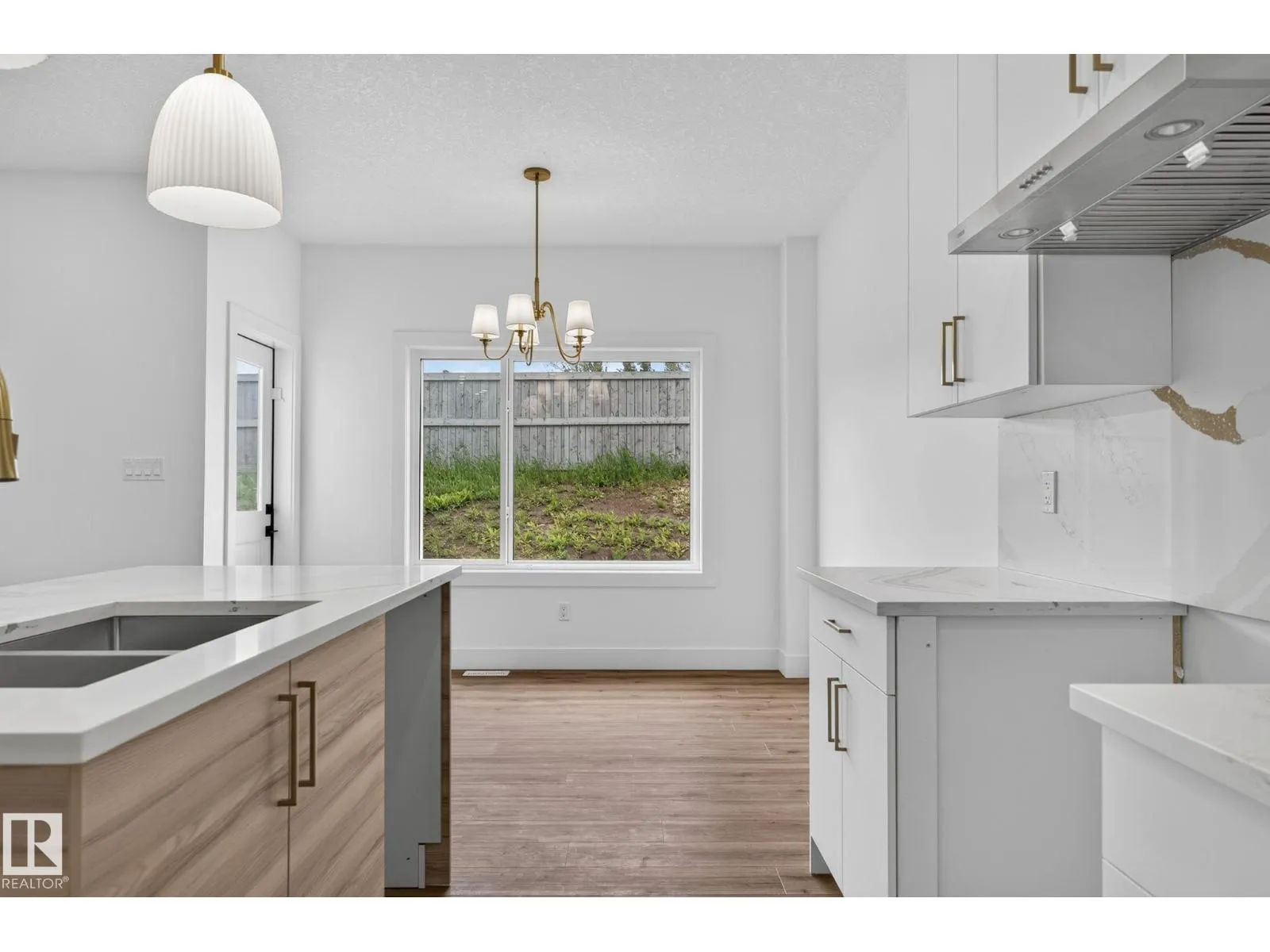 65 SILVERSTONE DR
