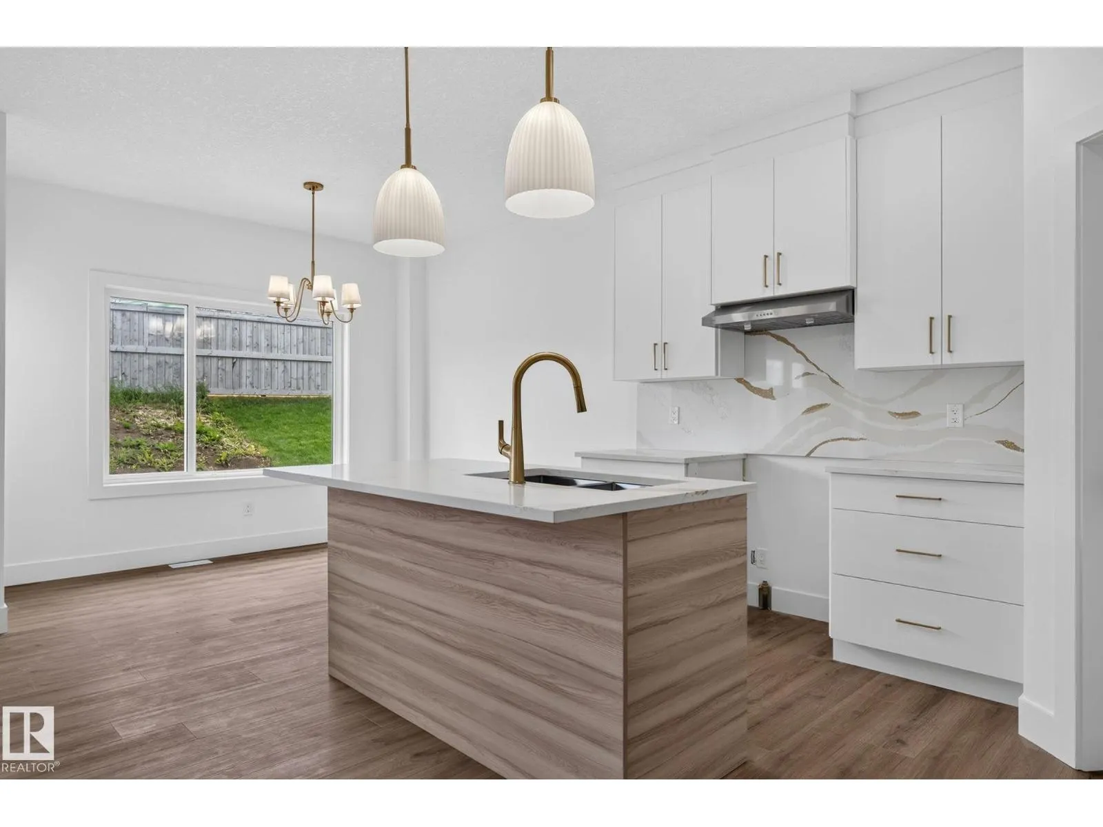 65 SILVERSTONE DR