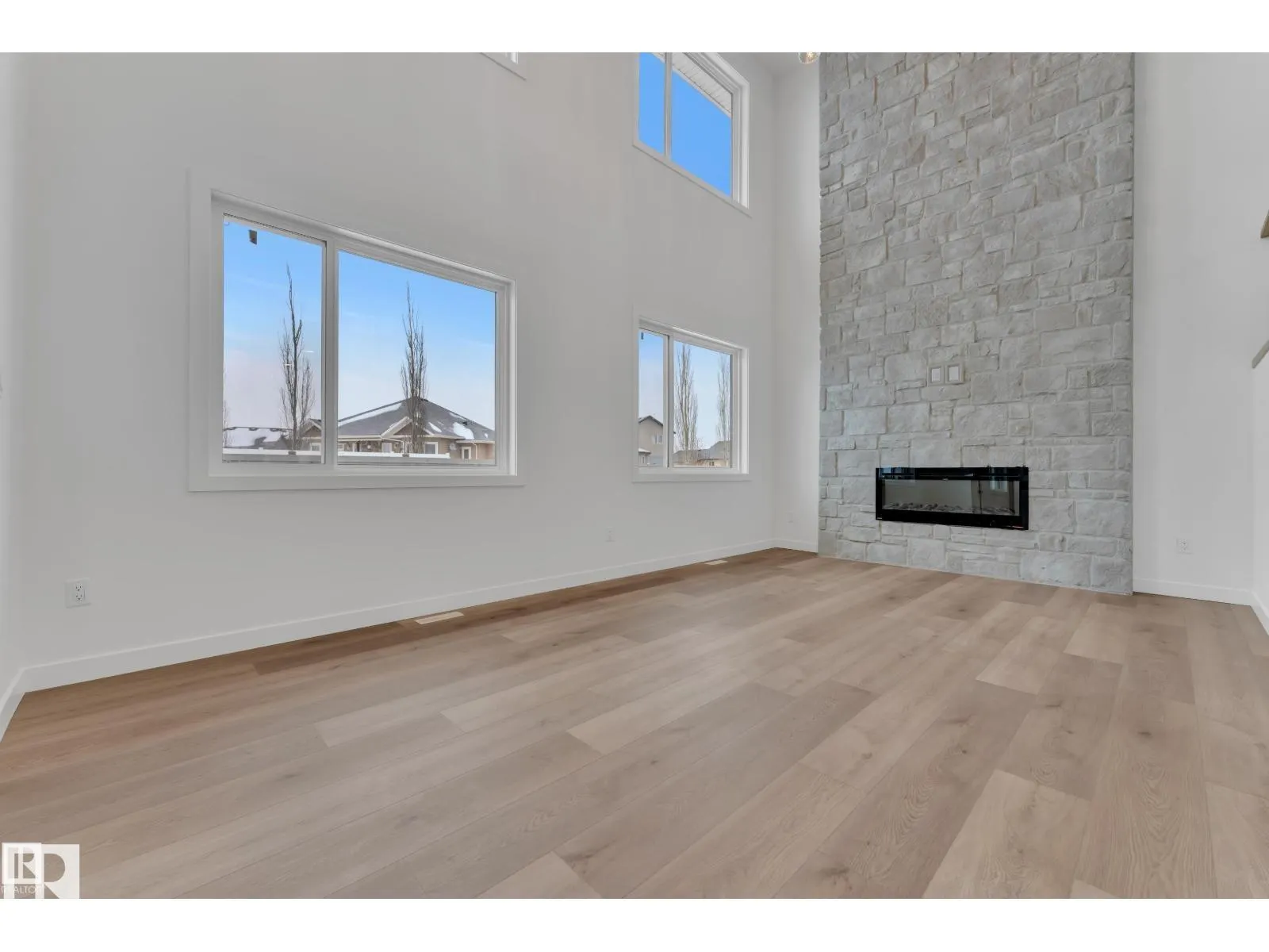 159 Graybriar DR