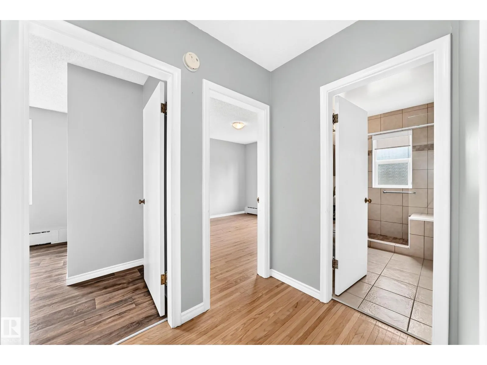 #8 7317 118 ST NW