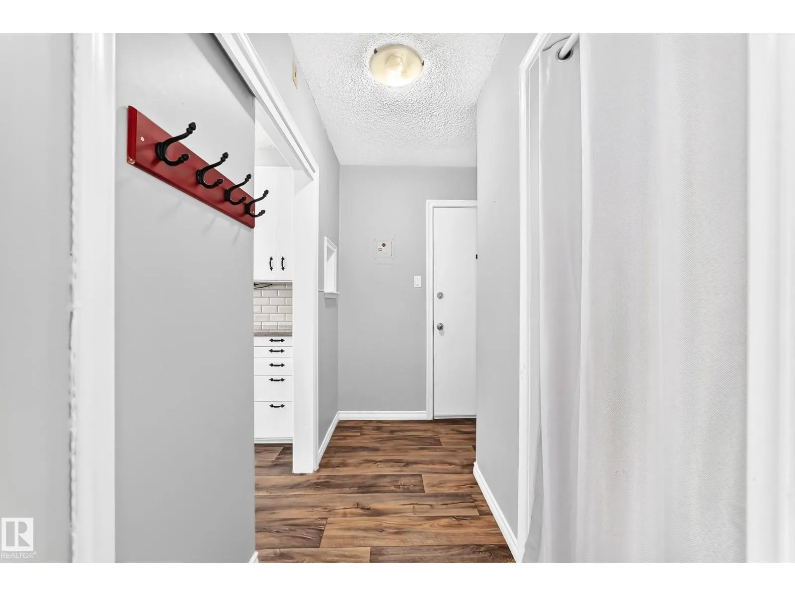 #8 7317 118 ST NW