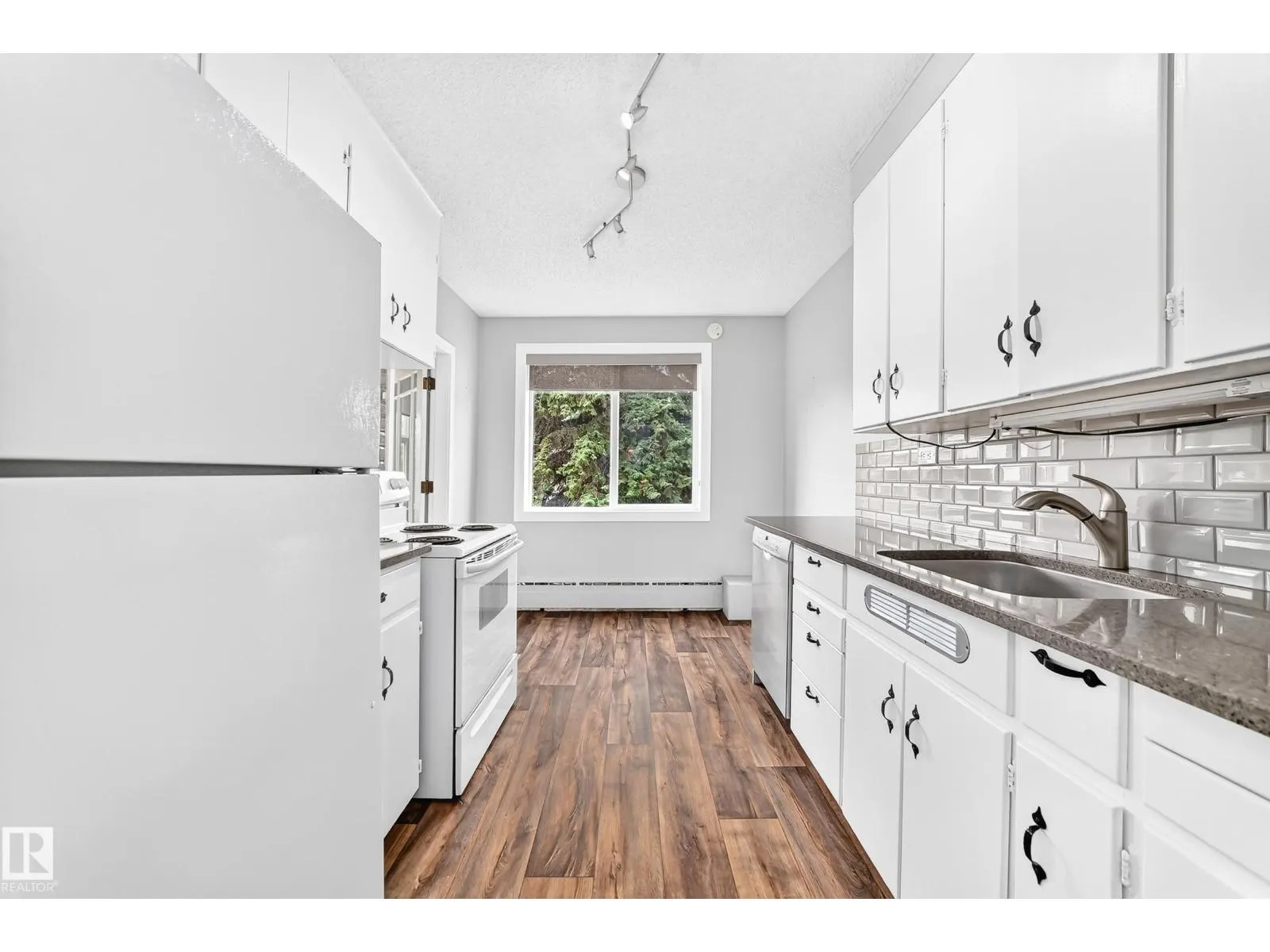 #8 7317 118 ST NW