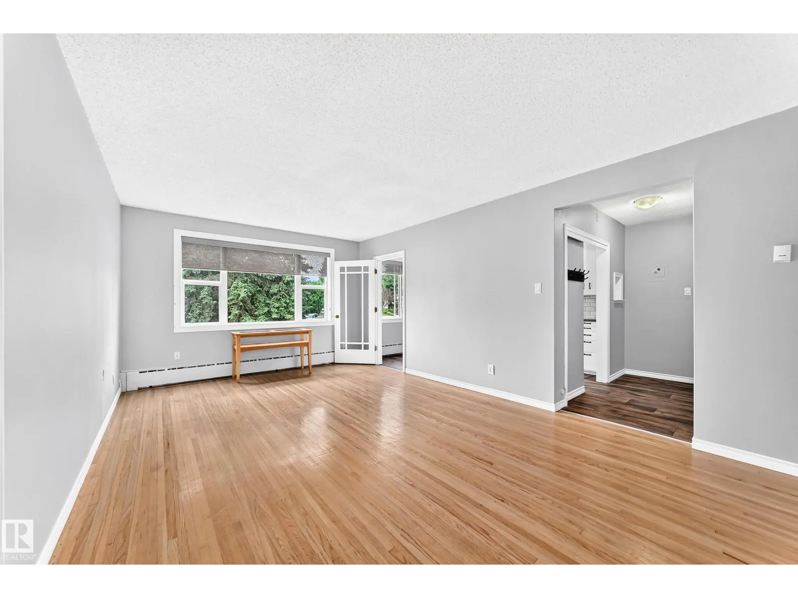 #8 7317 118 ST NW