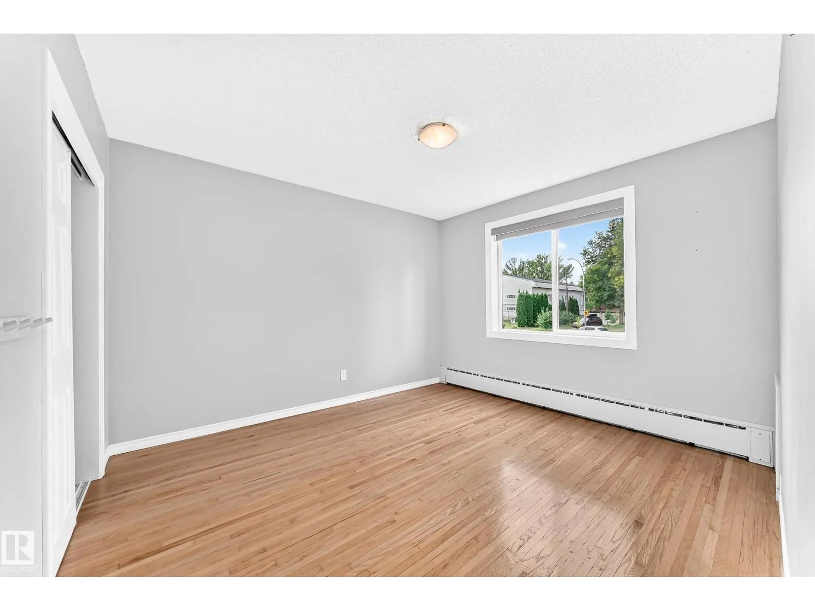 #8 7317 118 ST NW