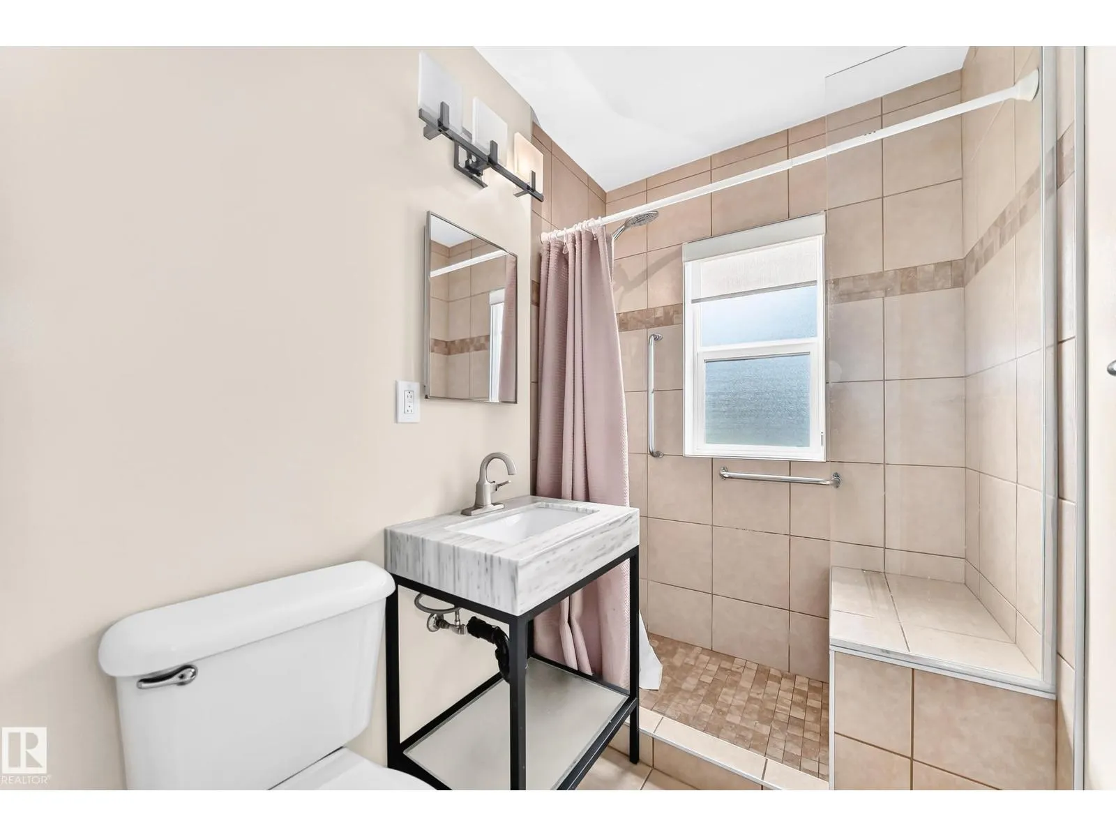 #8 7317 118 ST NW