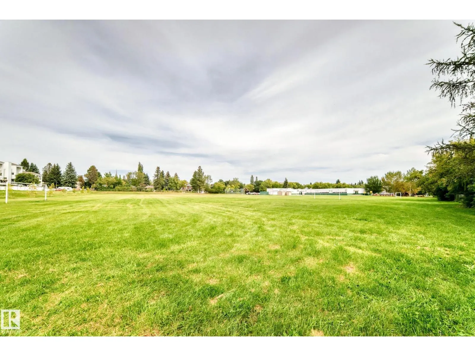 #8 7317 118 ST NW