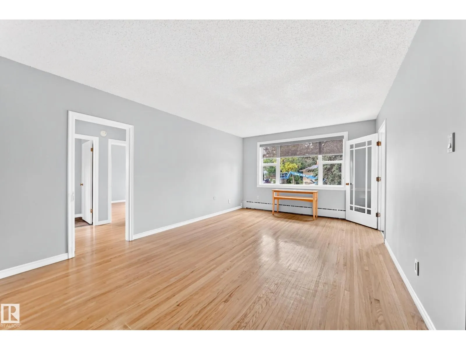 #8 7317 118 ST NW