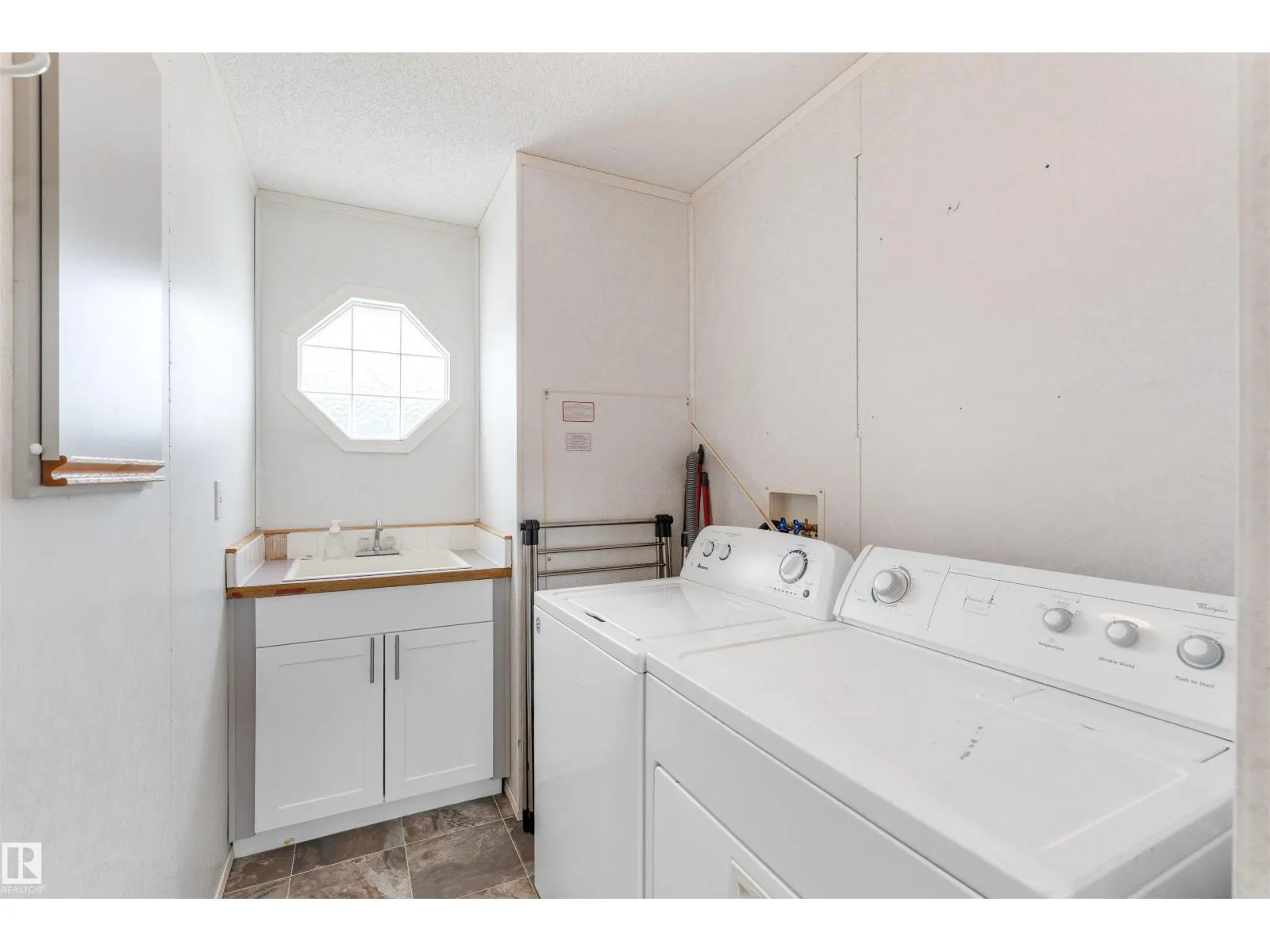 #116 3400 48 ST