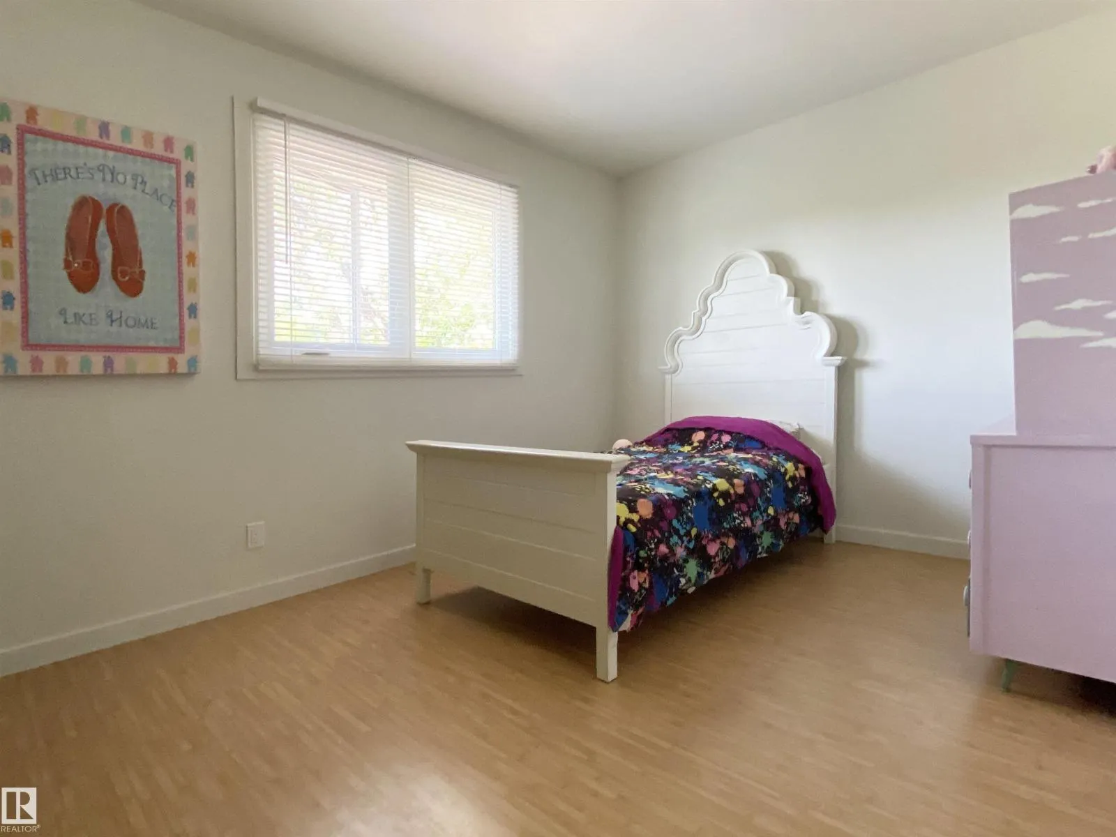 12137 50 ST NW