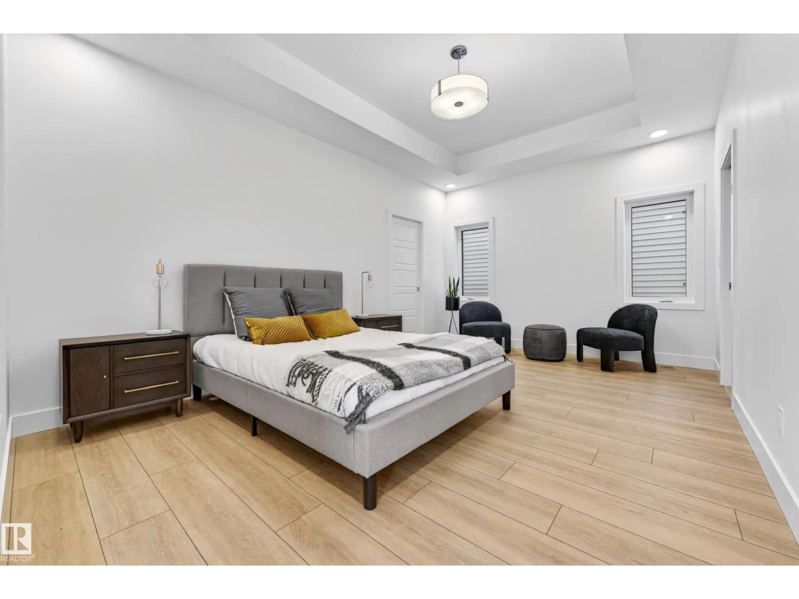7093 KIVIAQ CR SW