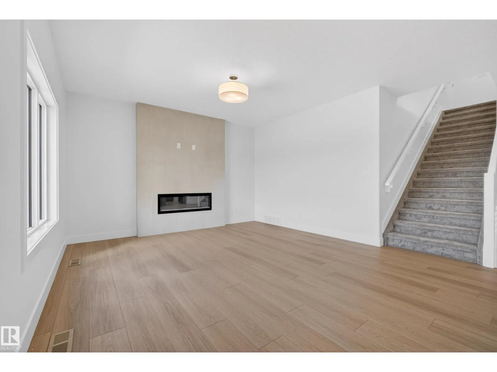 7089 KIVIAQ CR SW