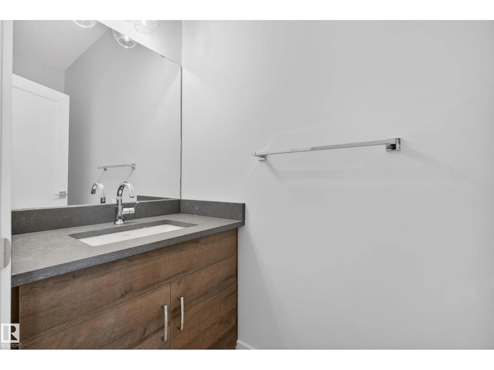 7089 KIVIAQ CR SW