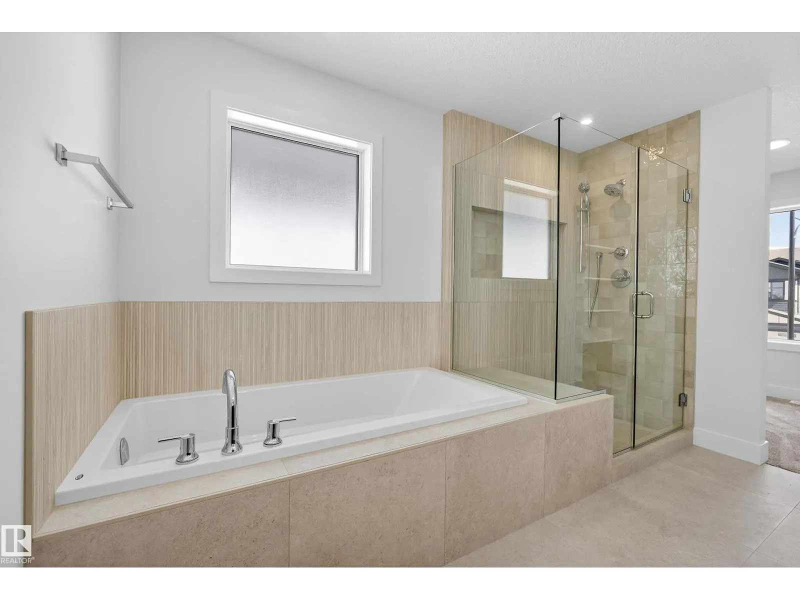 7089 KIVIAQ CR SW