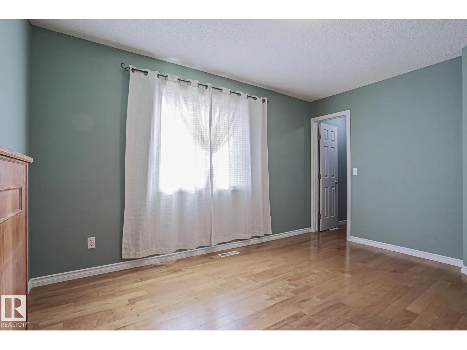 15031 135 ST NW NW
