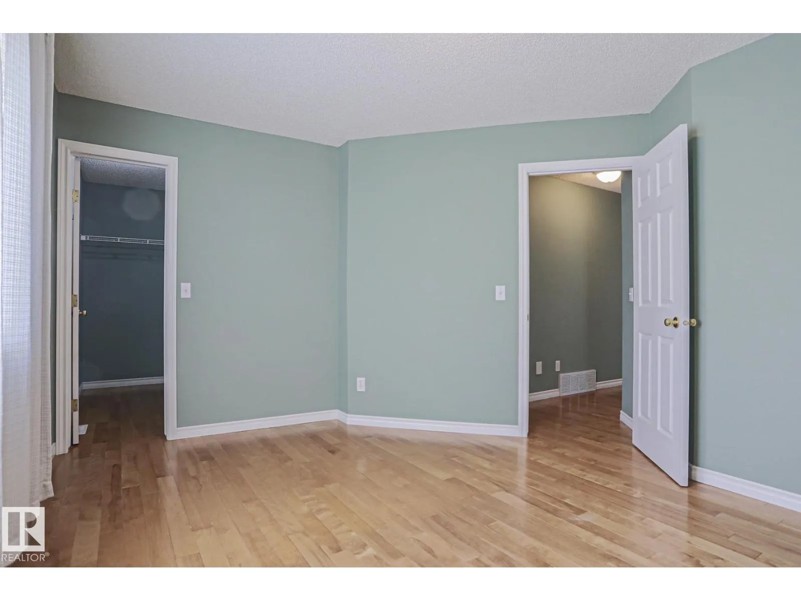 15031 135 ST NW NW