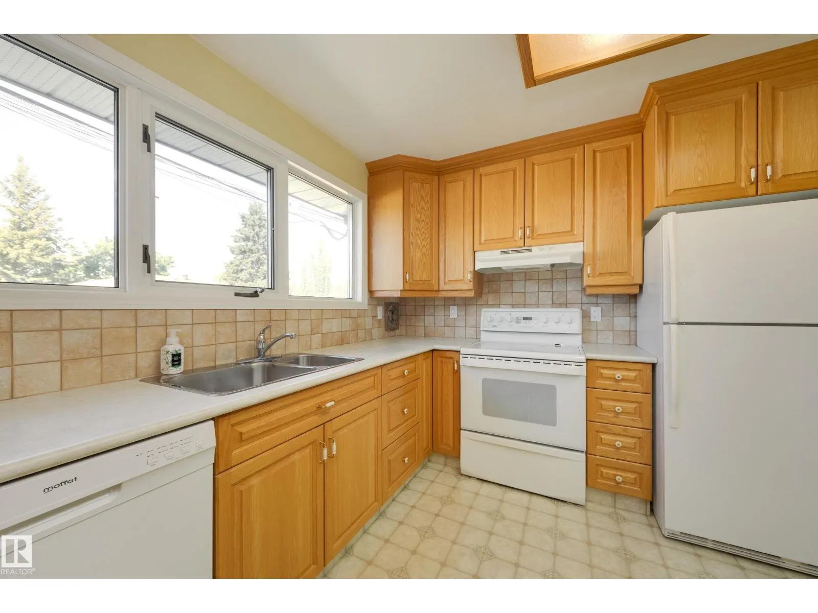 4820 109 AV NW