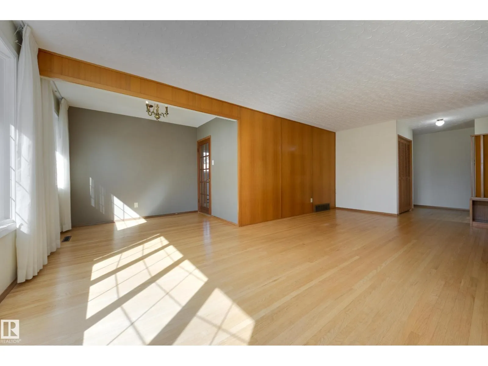 4820 109 AV NW