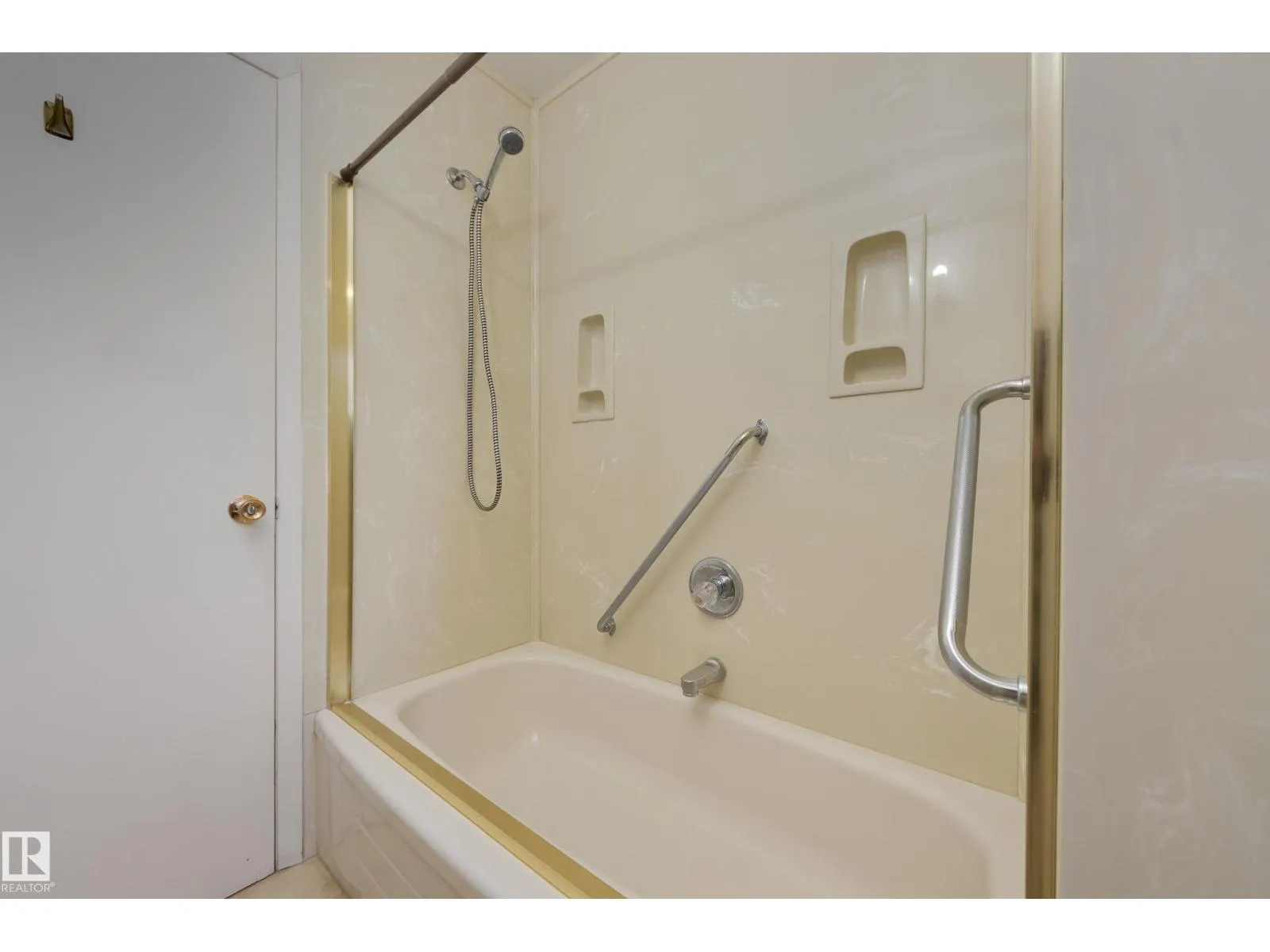 4820 109 AV NW