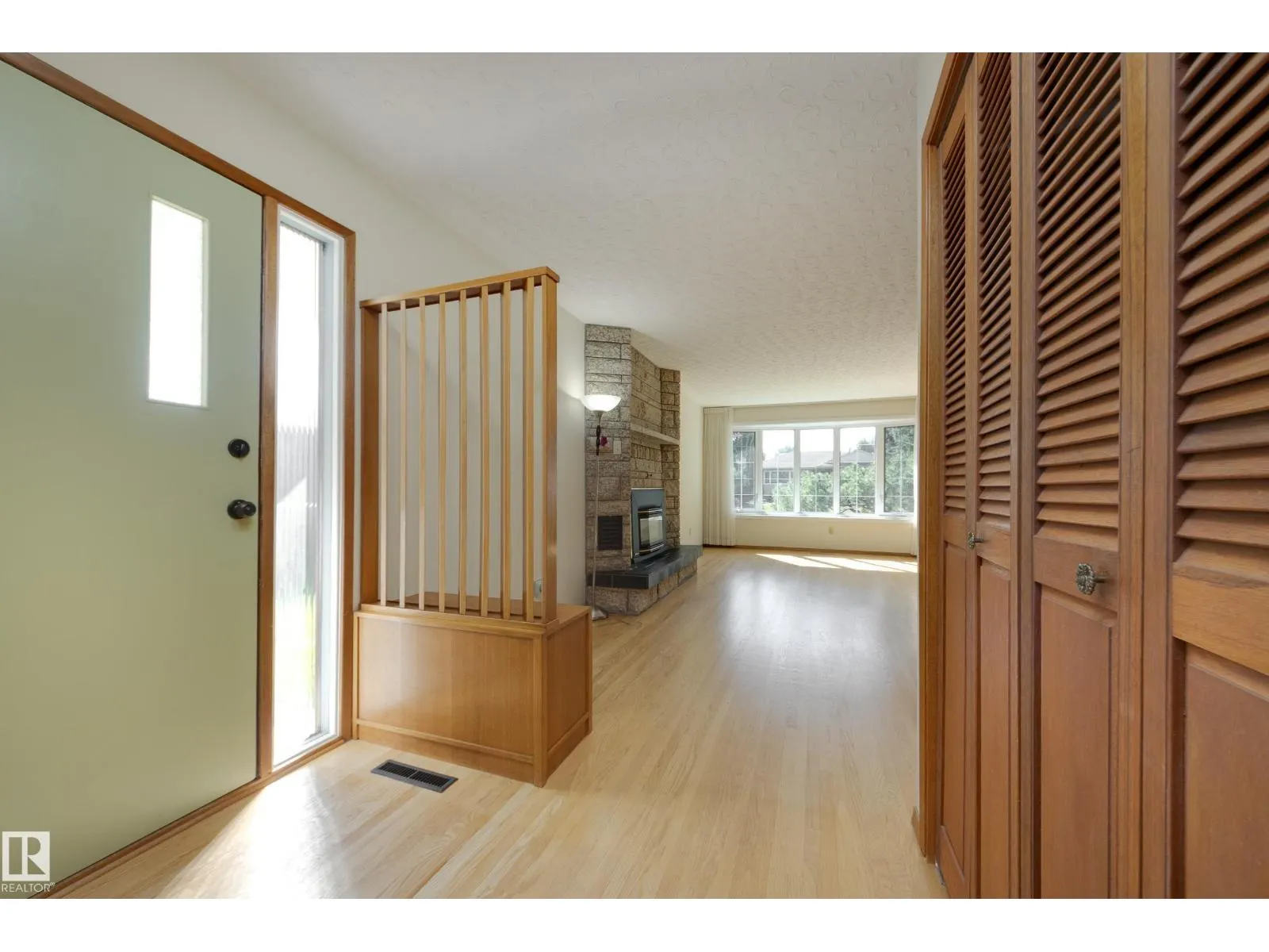 4820 109 AV NW