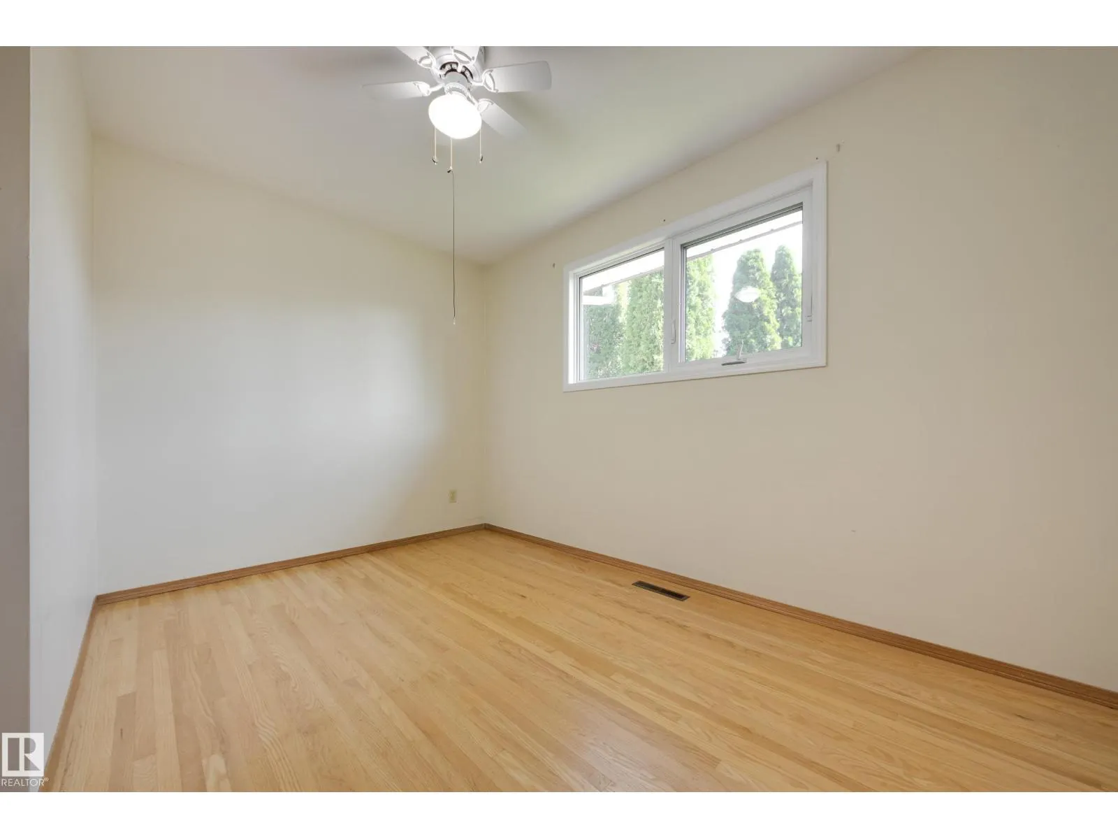 4820 109 AV NW