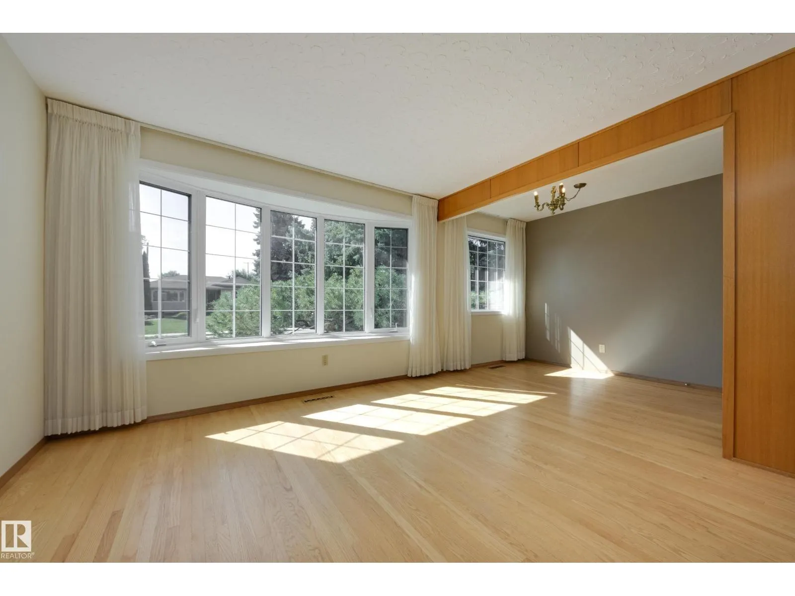 4820 109 AV NW