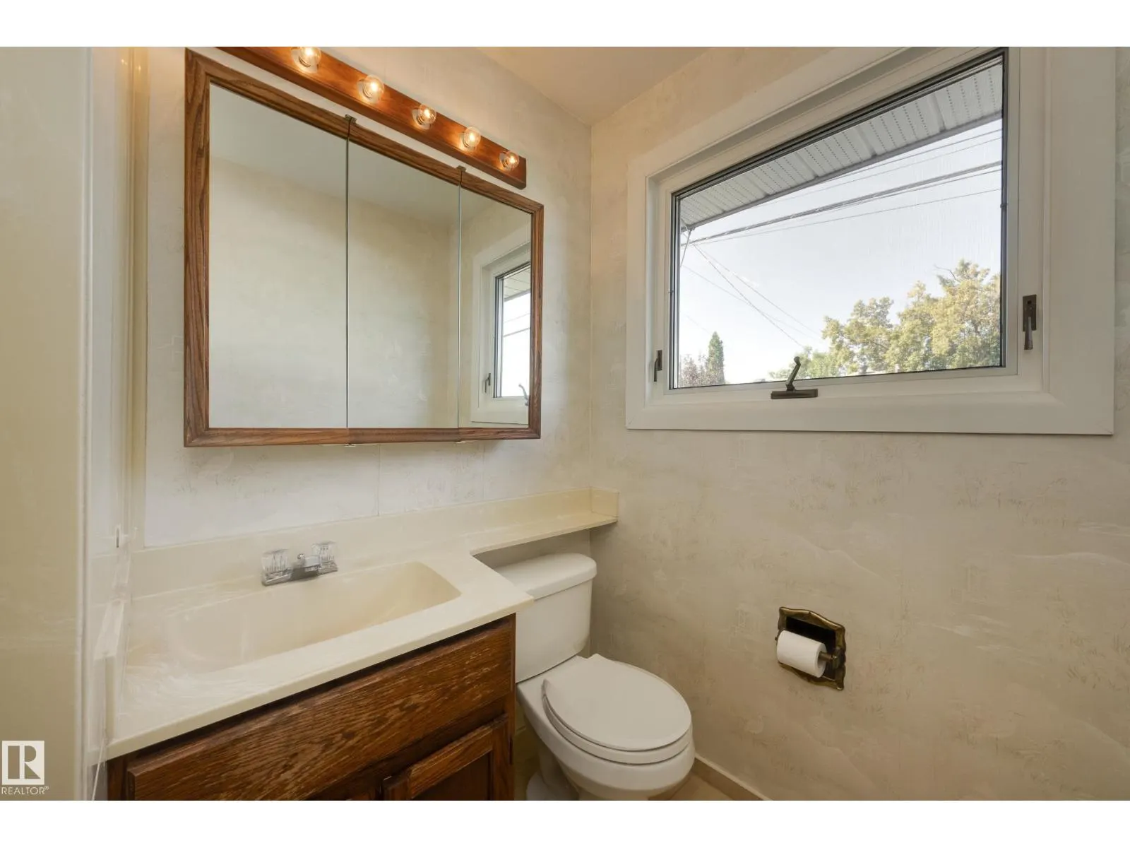 4820 109 AV NW