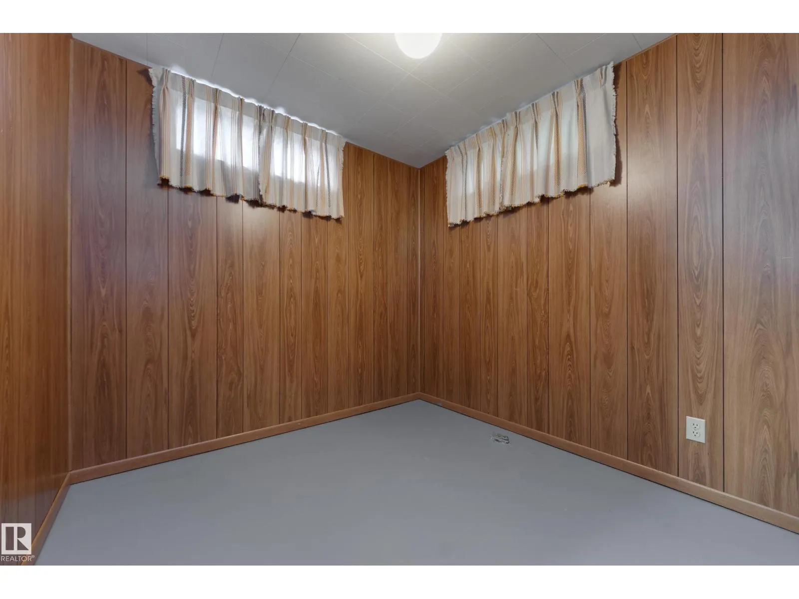 4820 109 AV NW