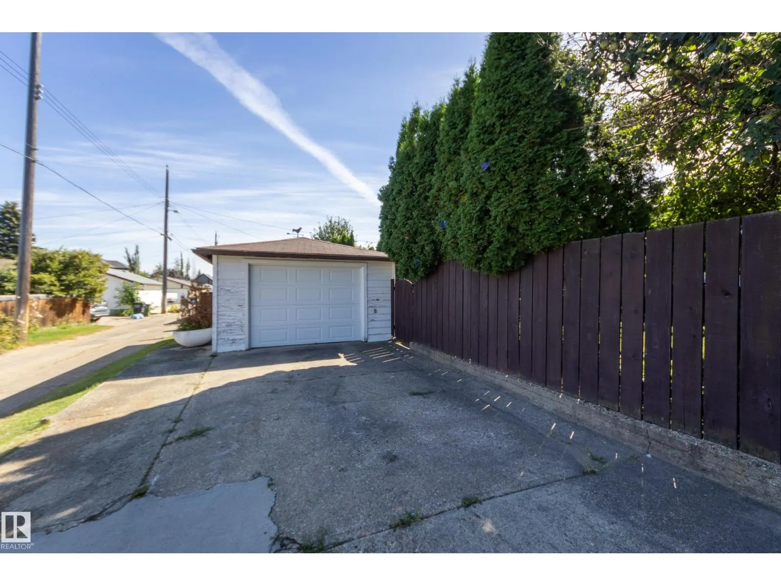 4820 109 AV NW
