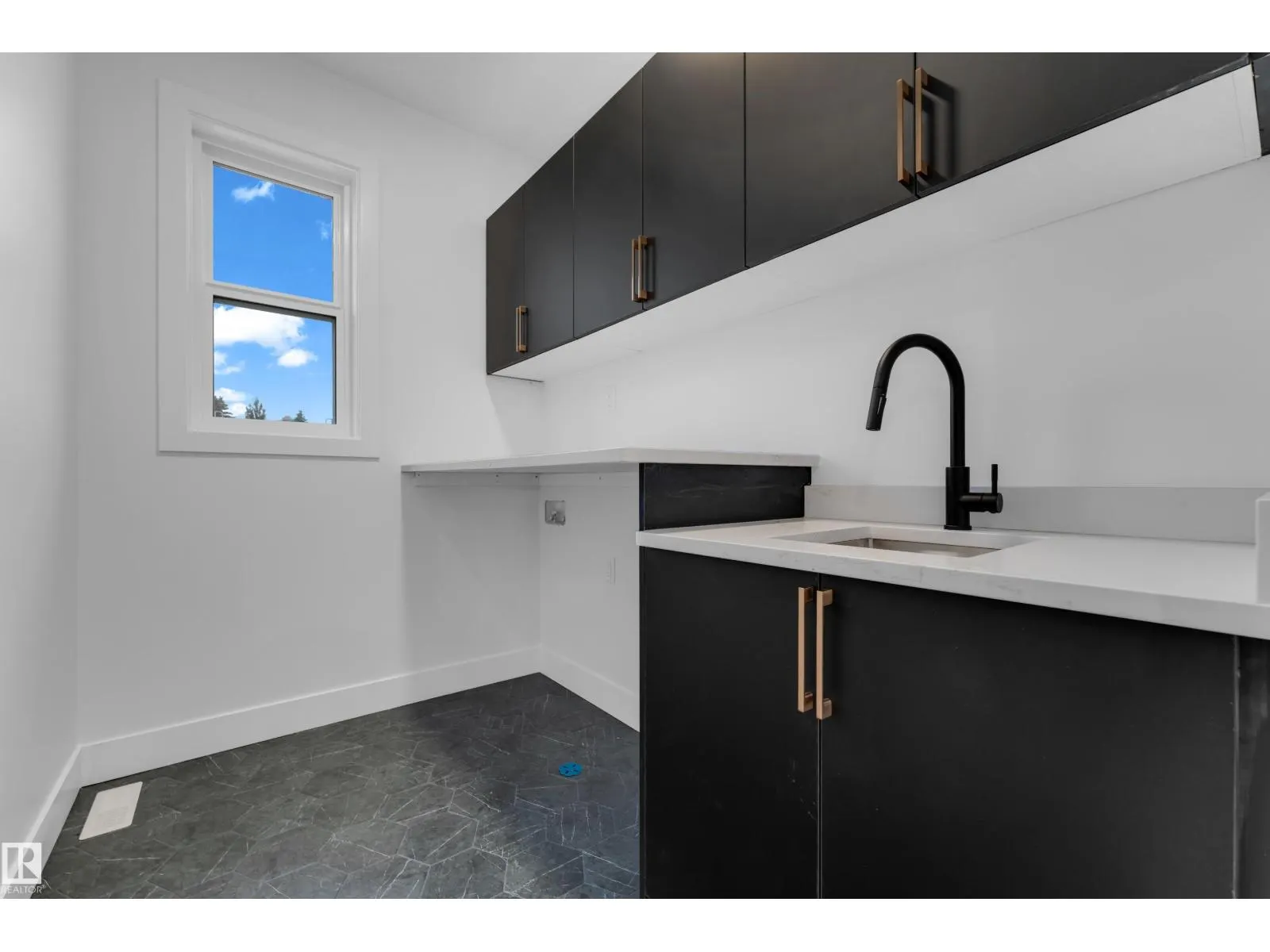 23 Sorel AV