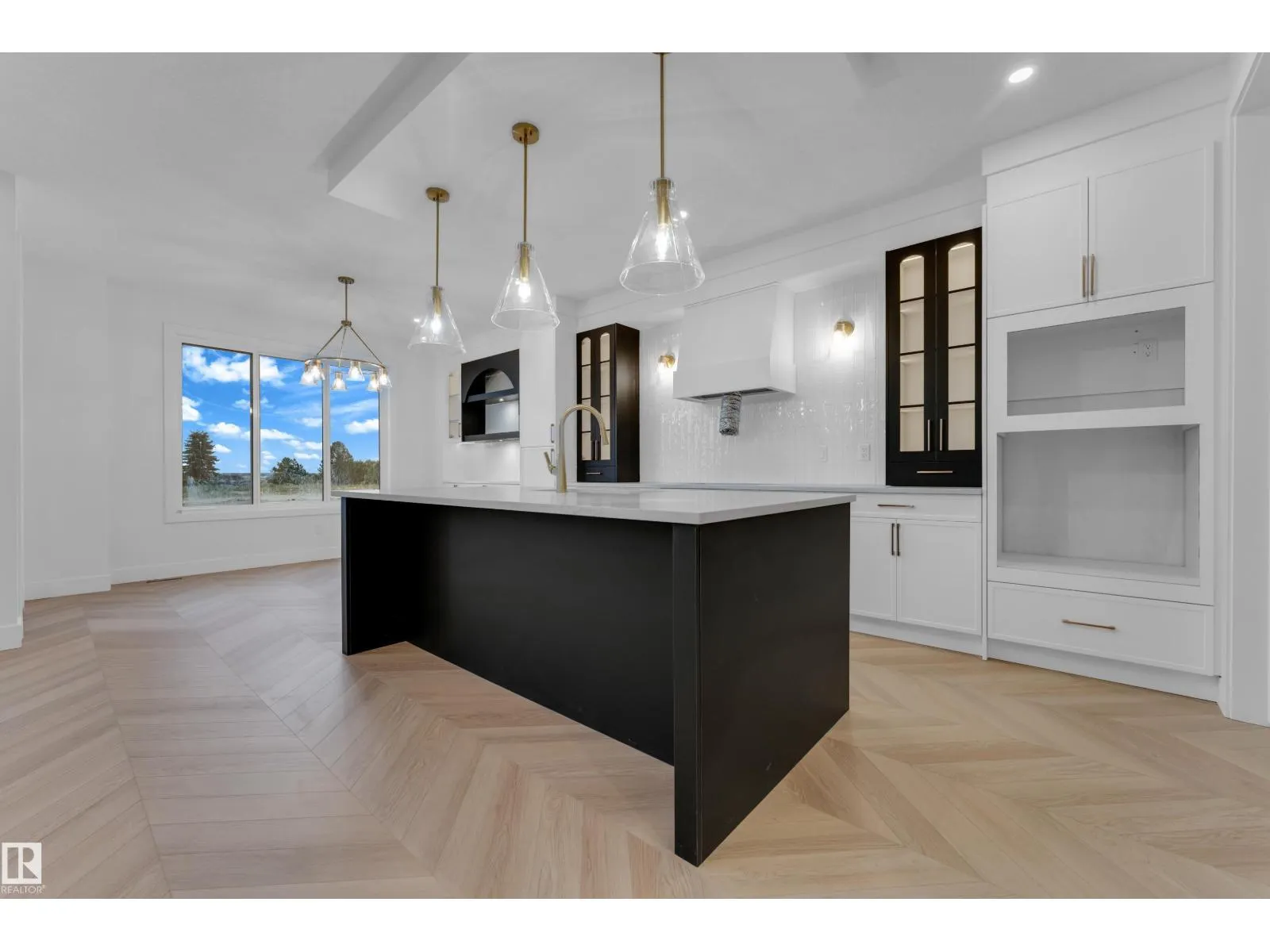 23 Sorel AV