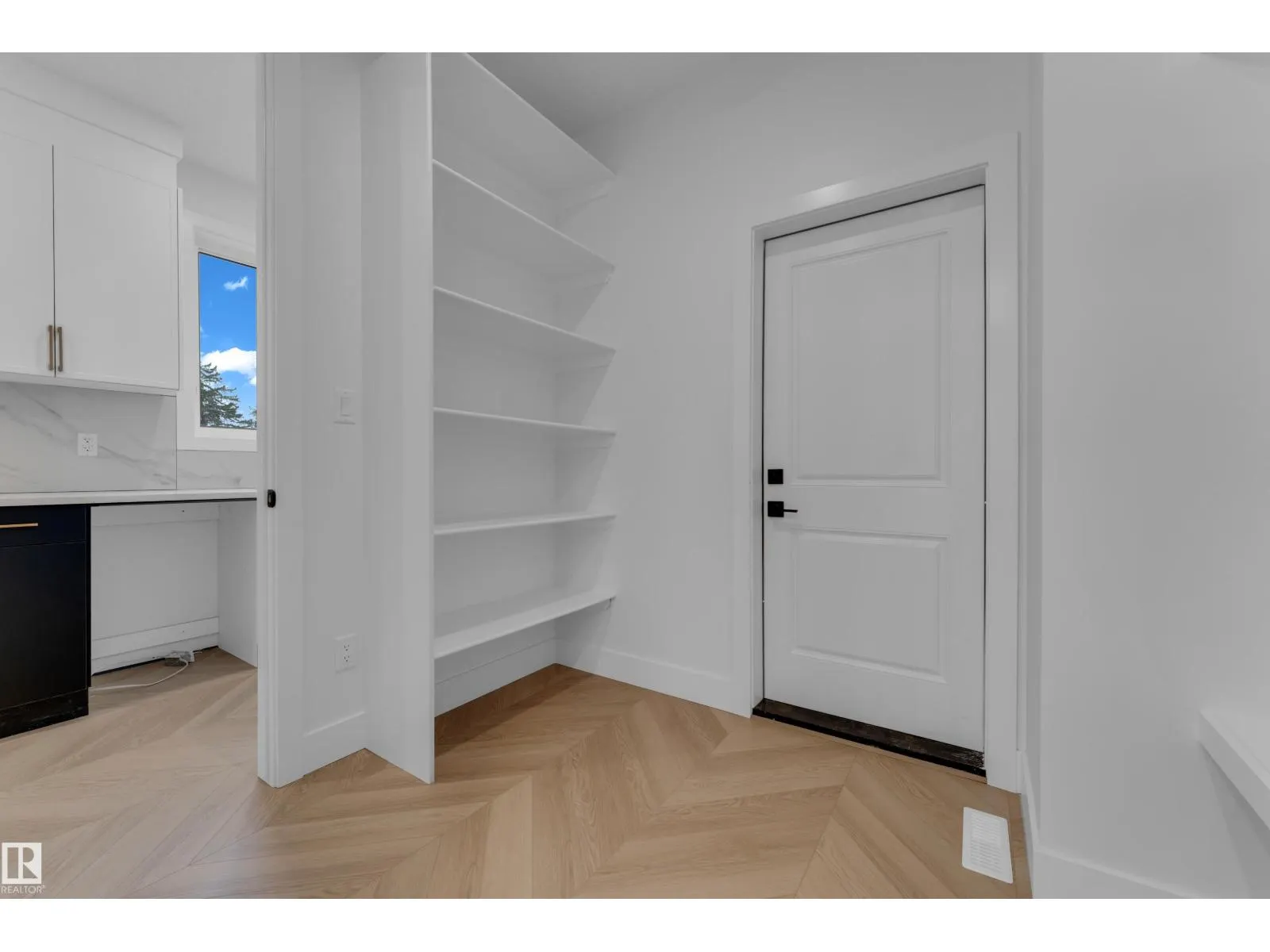 23 Sorel AV