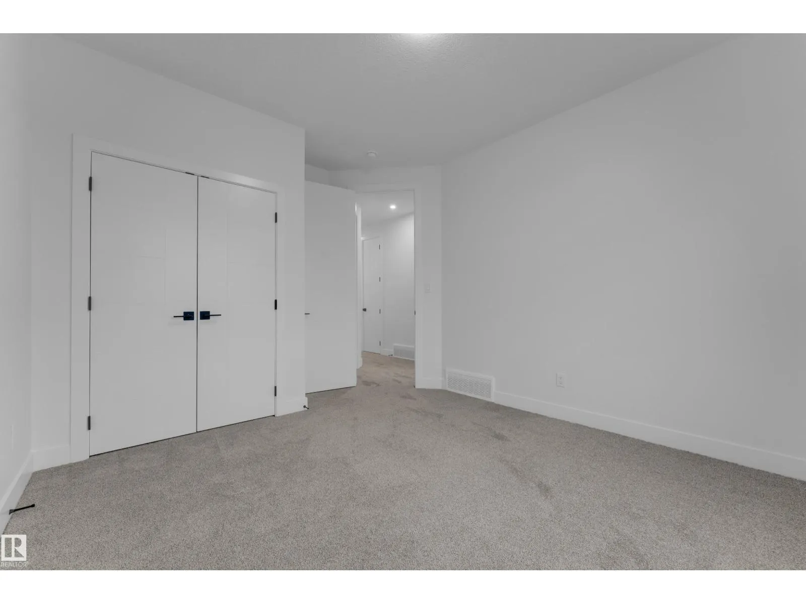 23 Sorel AV