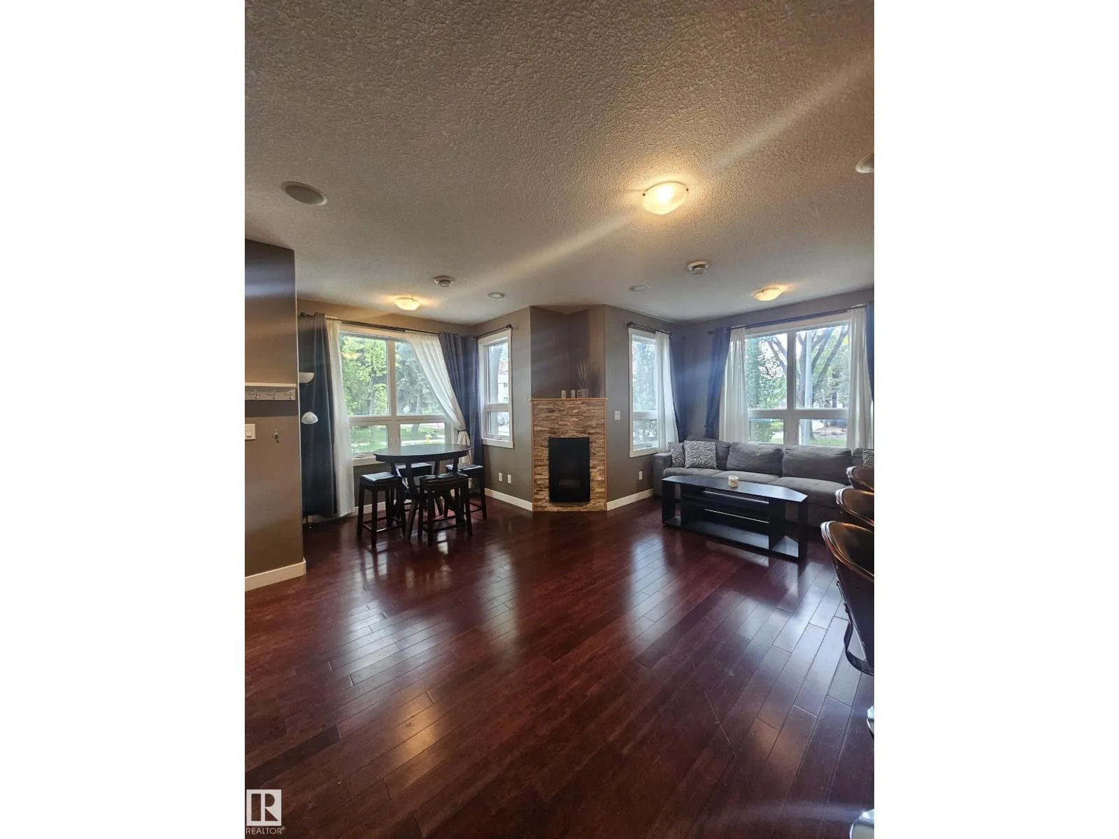 8306 108 ST NW