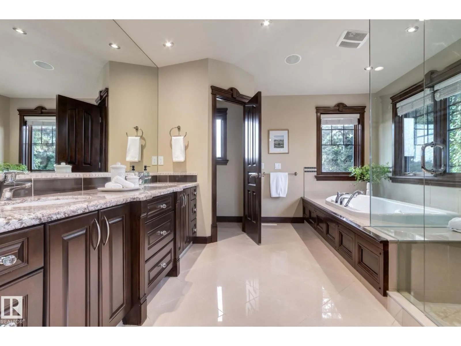 1840 Westmount BV