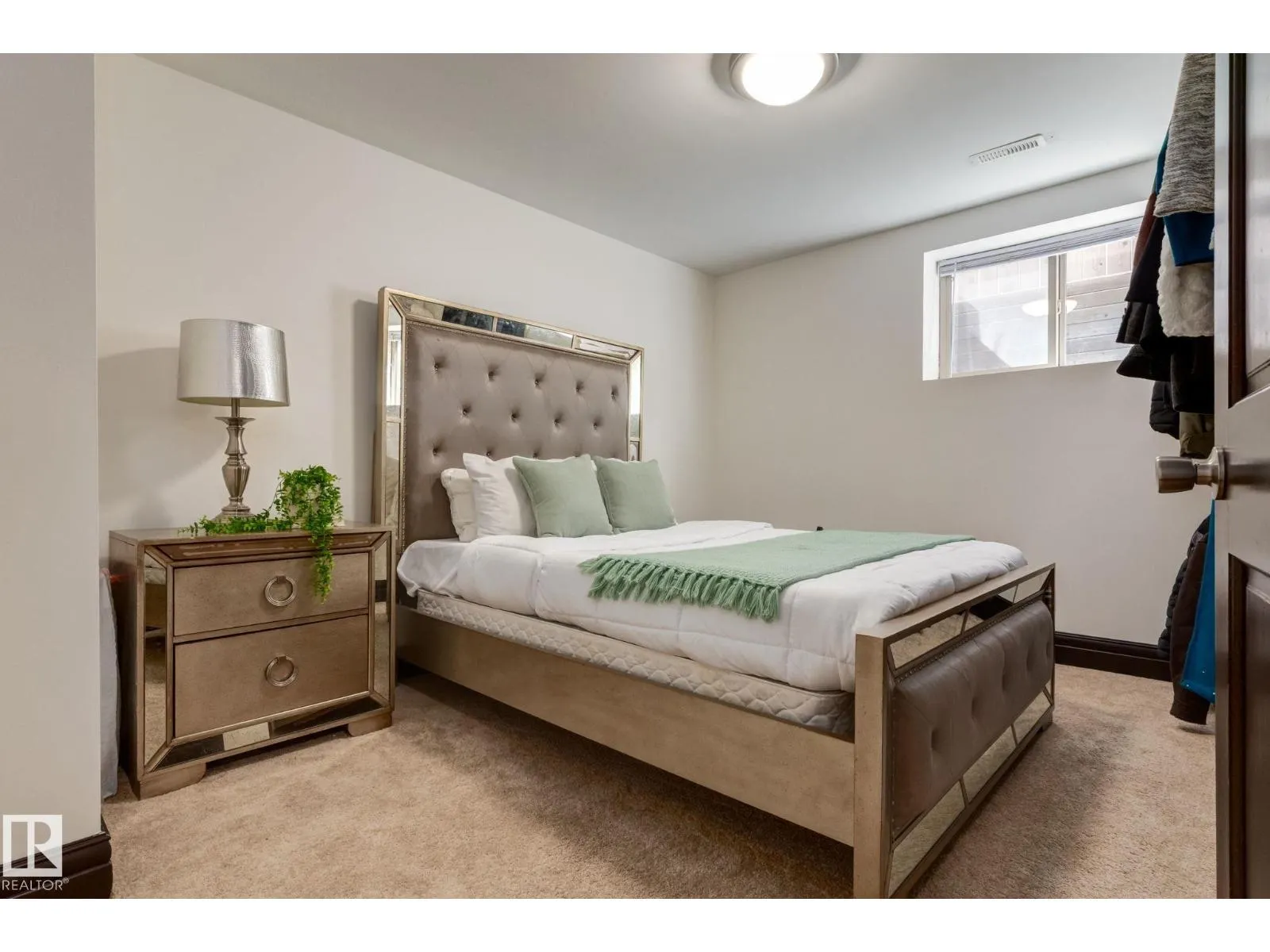 1840 Westmount BV